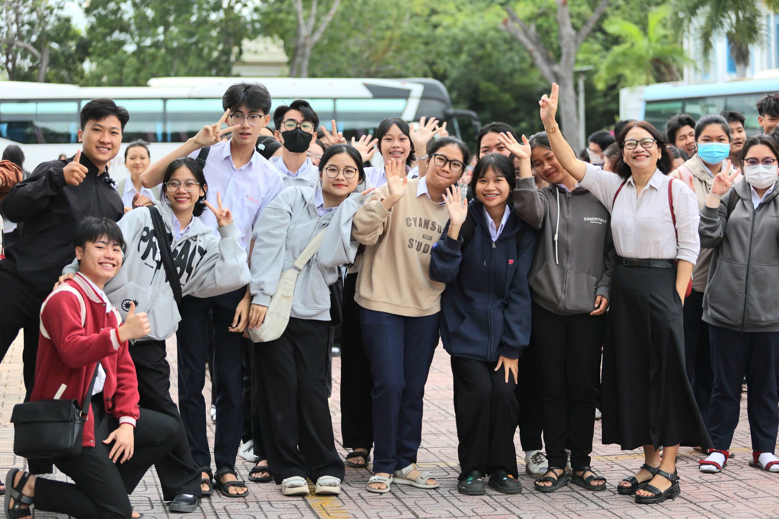 Học sinh Kh&aacute;nh H&ograve;a n&oacute;ng l&ograve;ng chờ Tư vấn m&ugrave;a thi 2026- Ảnh 3.