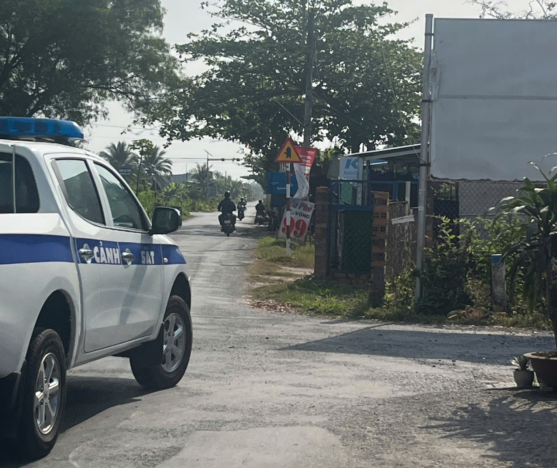 Vĩnh Long: Điều tra nghi án 'chồng gây tai nạn cho vợ rồi tự sát'- Ảnh 1.