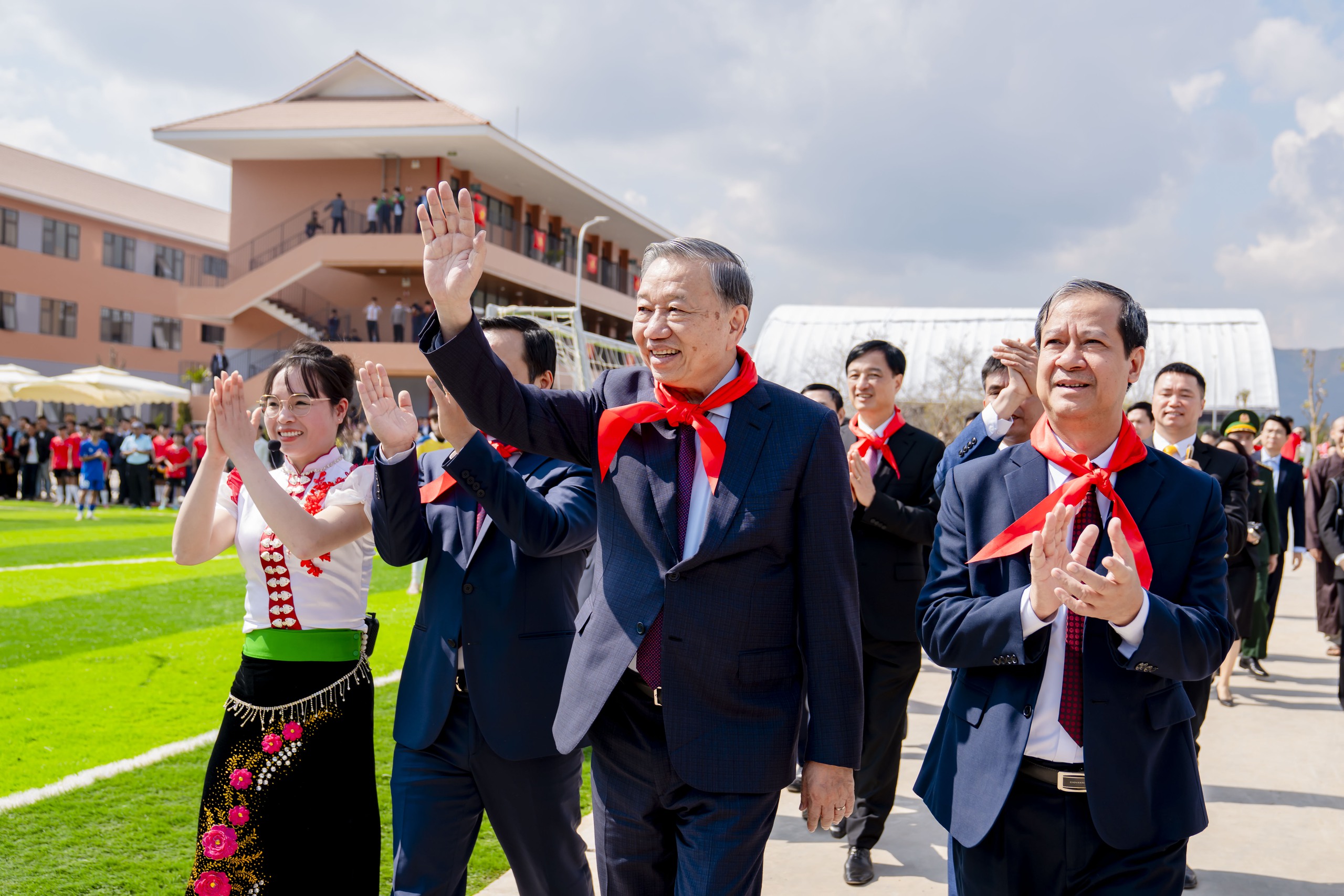 Tổng Bí thư: Đầu năm 2027, 248 trường phổ thông nội trú liên cấp hoạt động đồng bộ- Ảnh 1. Tổng Bí thư: Đầu năm 2027, 248 trường phổ thông nội trú liên cấp hoạt động đồng bộ- Ảnh 1.