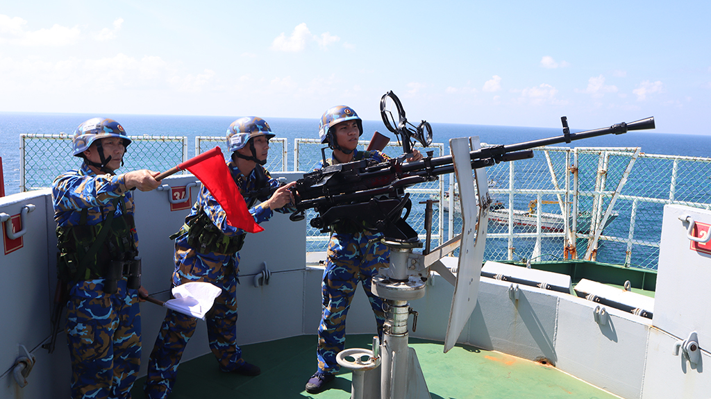 Mang xuân từ đất liền đến các nhà giàn DK1 - Ảnh 19.