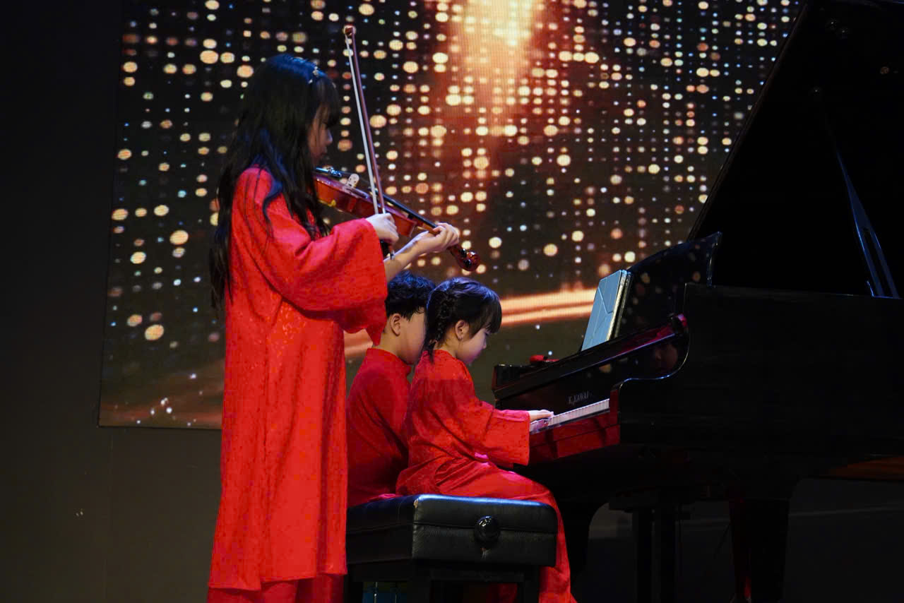 Trước tết, nhiều ng&agrave;y hội nghệ thuật lấp l&aacute;nh của học sinh, sinh vi&ecirc;n TP.HCM- Ảnh 12.