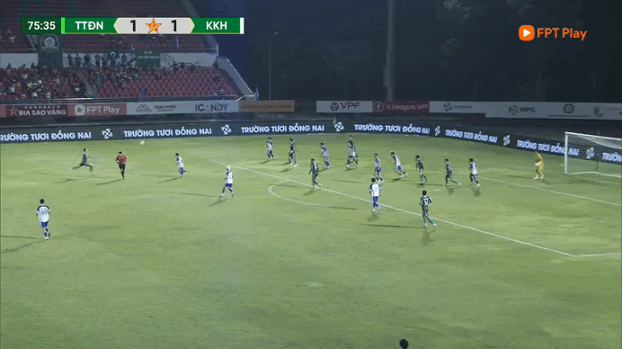 C&ocirc;ng Phượng kh&ocirc;ng được t&iacute;nh b&agrave;n thắng, Trường Tươi Đồng Nai thắng Kh&aacute;nh H&ograve;a nhờ si&ecirc;u phẩm: Vững ng&ocirc;i đầu - Ảnh 3.