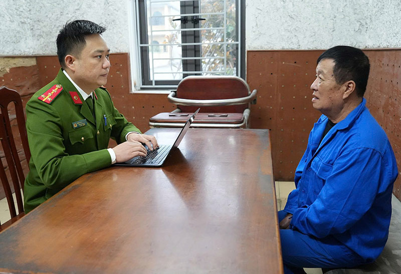 30 con bạc bị bắt tại vịnh Hạ Long trong cuộc đột kích sòng bạc- Ảnh 1.