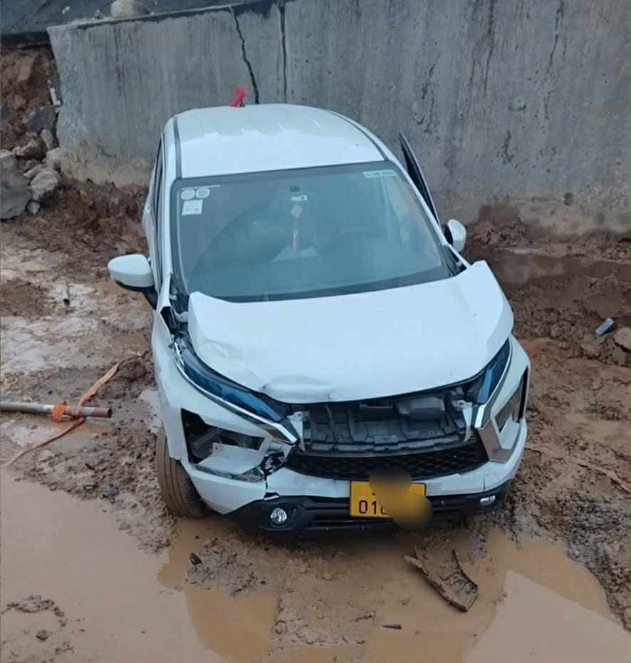 Đà Nẵng: 11 ô tô tai nạn liên hoàn trên cao tốc La Sơn - Hòa Liên- Ảnh 4. Đà Nẵng: 11 ô tô tai nạn liên hoàn trên cao tốc La Sơn - Hòa Liên- Ảnh 4.