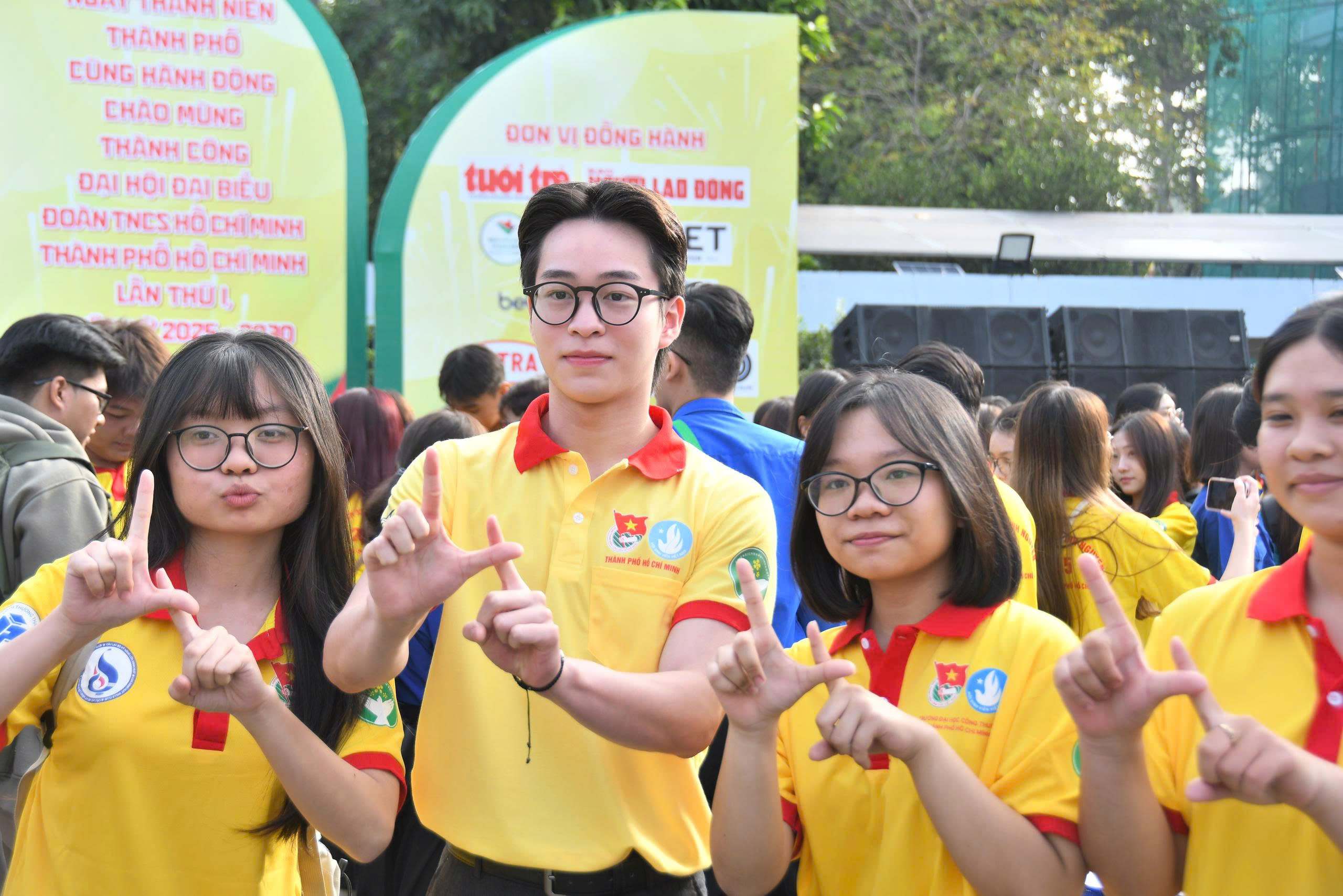 Ch&agrave;ng vận động vi&ecirc;n khiến c&aacute;c fan girl h&ograve; reo: &lsquo;Đẹp trai qu&aacute; anh ơi!&rsquo;- Ảnh 1.