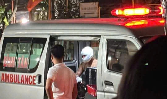 TP.HCM: Điều tra vụ đánh nhau ở quán nhậu khiến một người nhập viện- Ảnh 1.