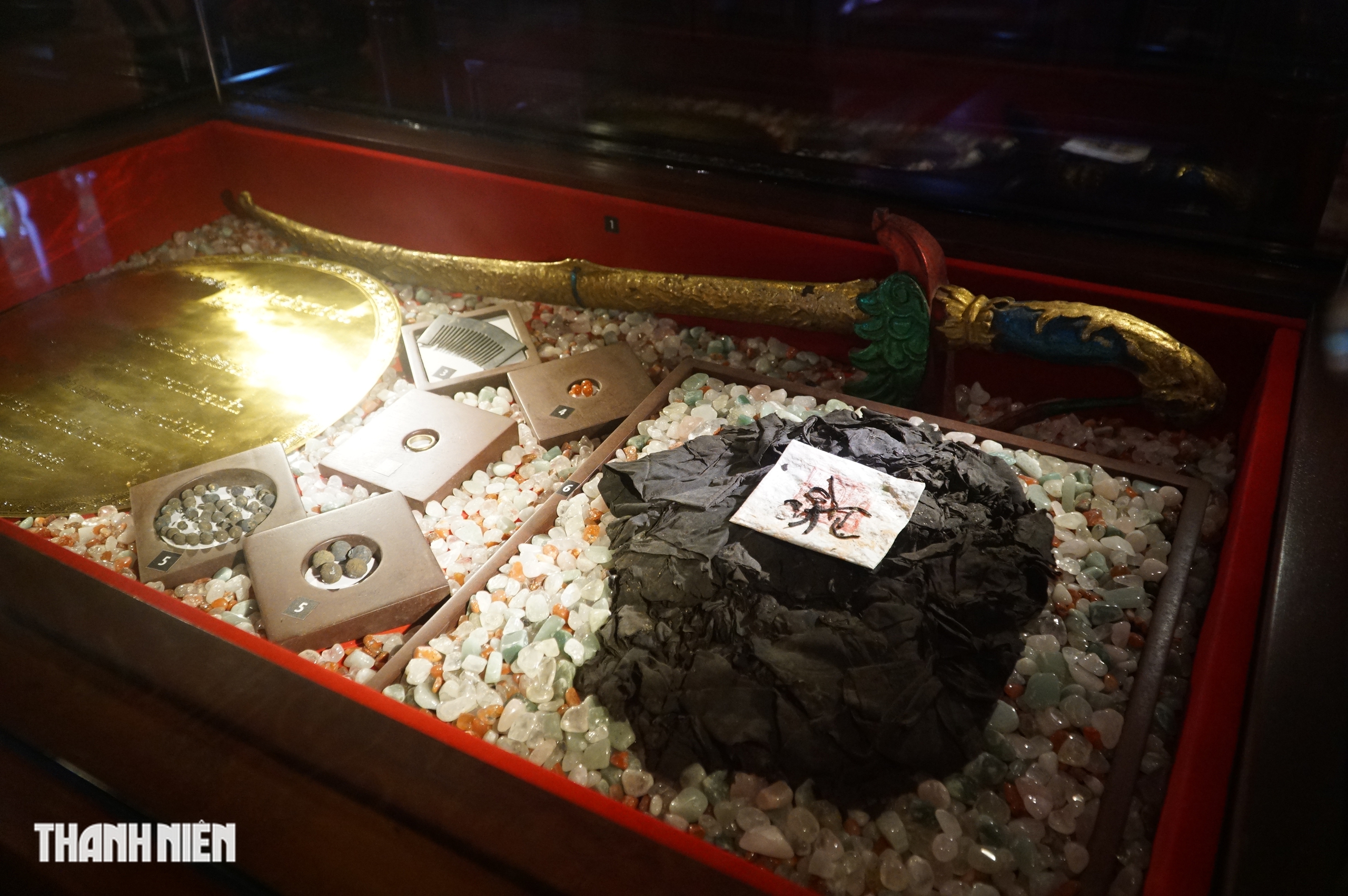 Khoảnh khắc hiếm tại đ&igrave;nh thần An Kh&aacute;nh: Lễ mở ấn trăm năm ở Thủ Thi&ecirc;m - Ảnh 9.