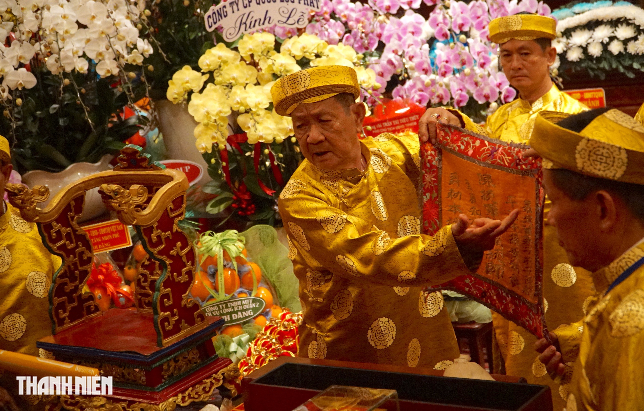 Khoảnh khắc hiếm tại đ&igrave;nh thần An Kh&aacute;nh: Lễ mở ấn trăm năm ở Thủ Thi&ecirc;m - Ảnh 7.