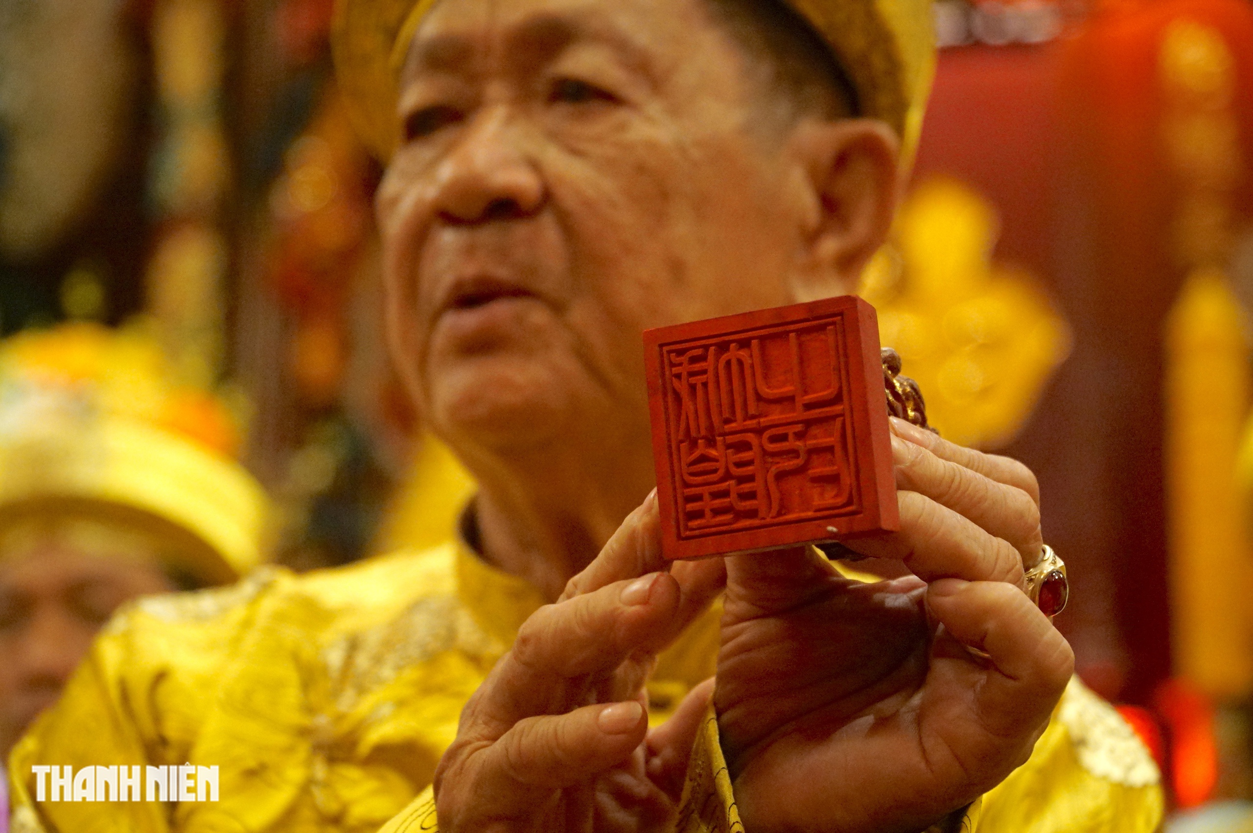 Khoảnh khắc hiếm tại đ&igrave;nh thần An Kh&aacute;nh: Lễ mở ấn trăm năm ở Thủ Thi&ecirc;m - Ảnh 6.