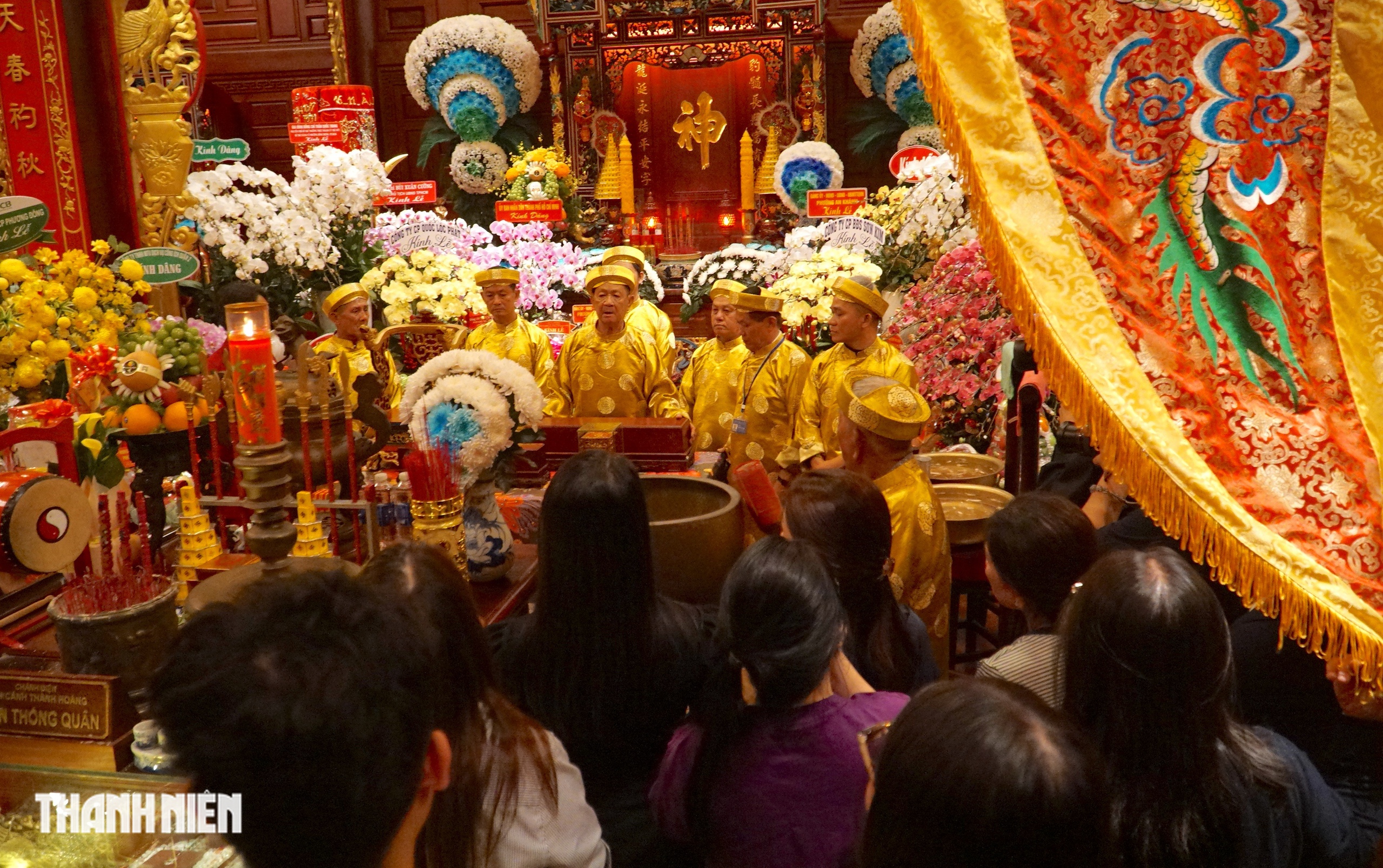 Khoảnh khắc hiếm tại đ&igrave;nh thần An Kh&aacute;nh: Lễ mở ấn trăm năm ở Thủ Thi&ecirc;m - Ảnh 3.