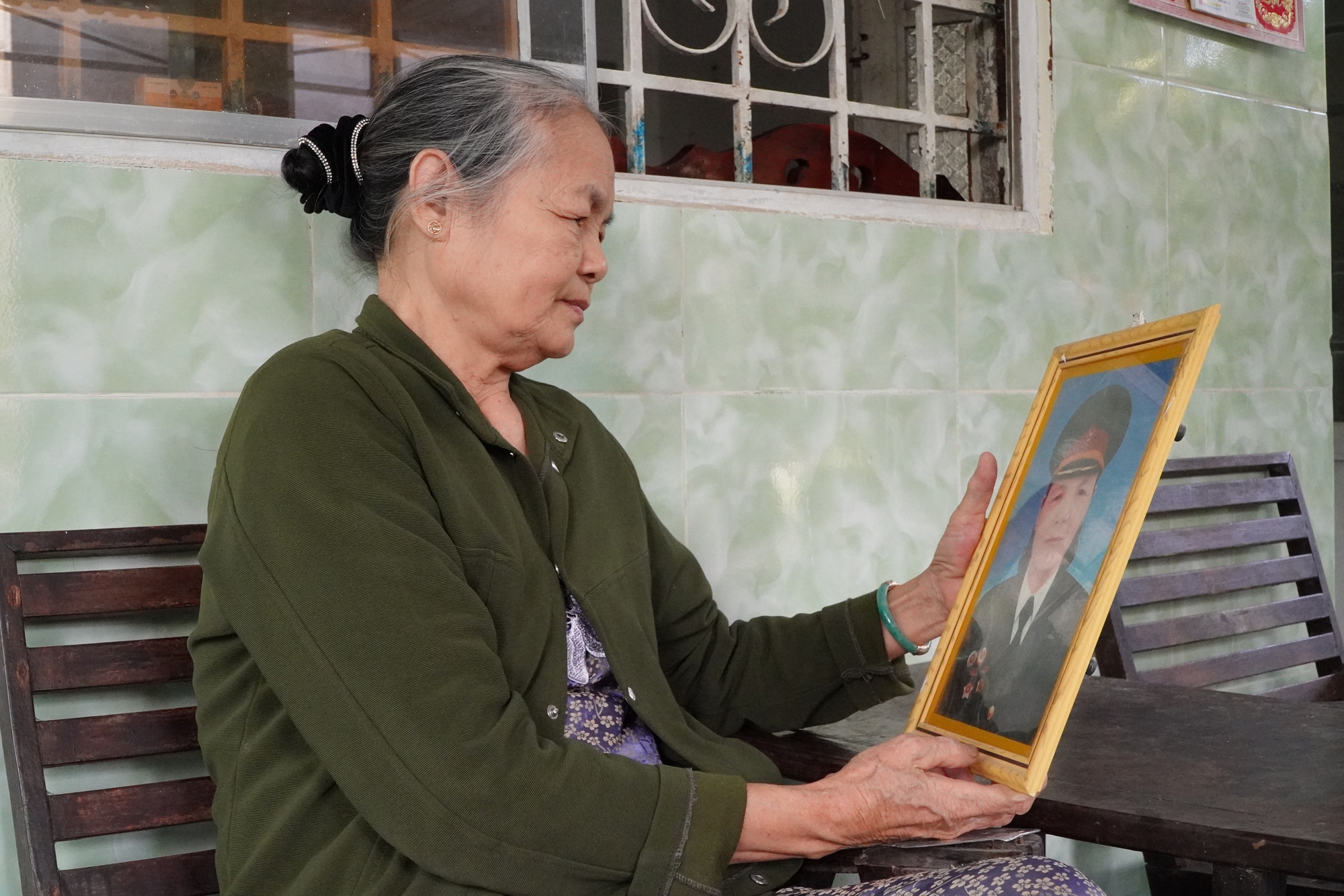 Chuyện chưa từng kể của c&ocirc; g&aacute;i v&aacute; đường trong đ&ecirc;m- Ảnh 1.