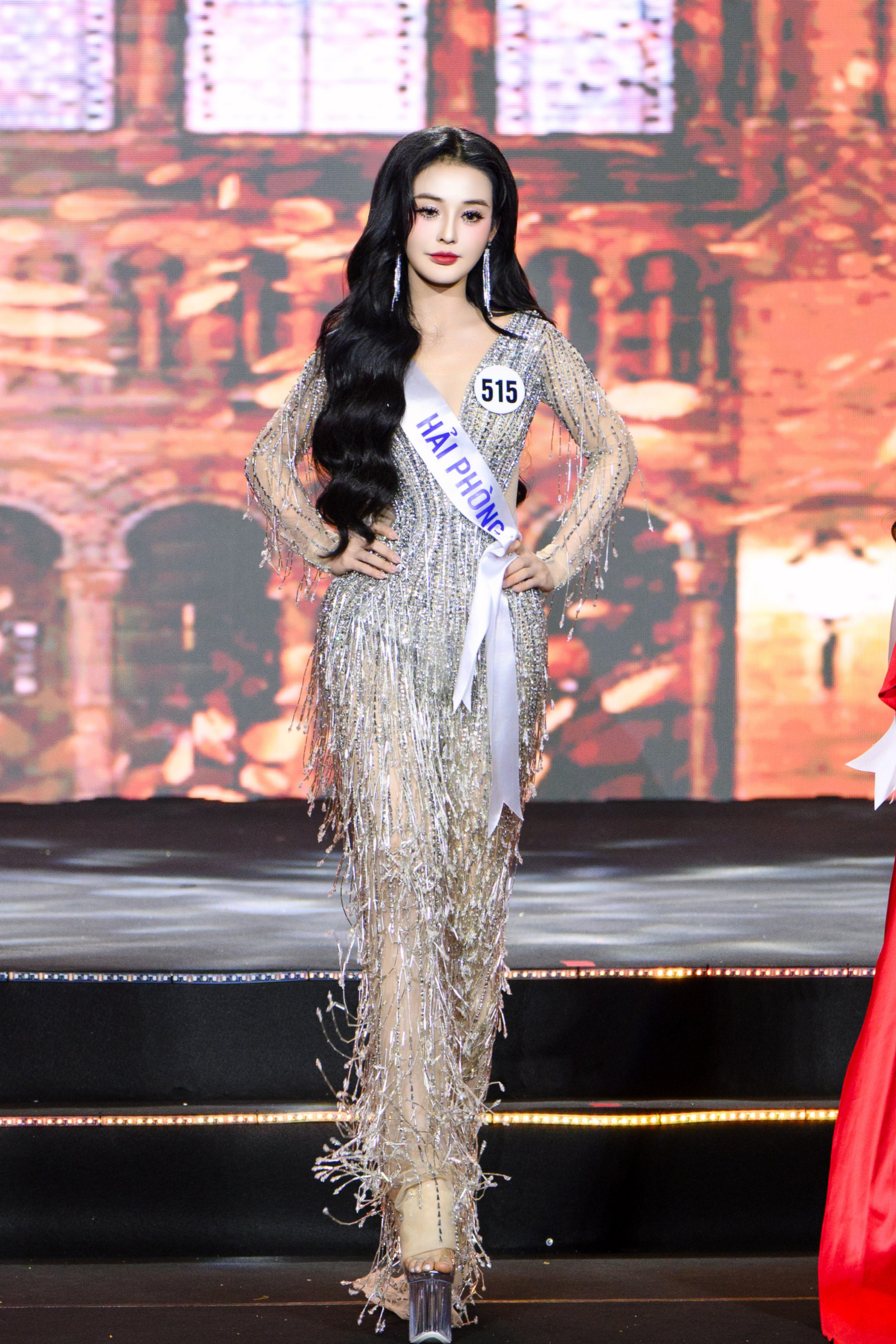 Vẻ nóng bỏng của cô gái vừa đăng quang Hoa hậu biển Việt Nam - Ảnh 4.