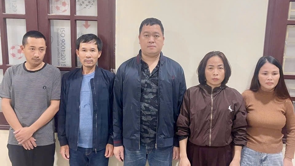 Quảng Trị: Bắt 6 nghi phạm liên quan đường dây đánh bạc 100 tỉ đồng- Ảnh 2.