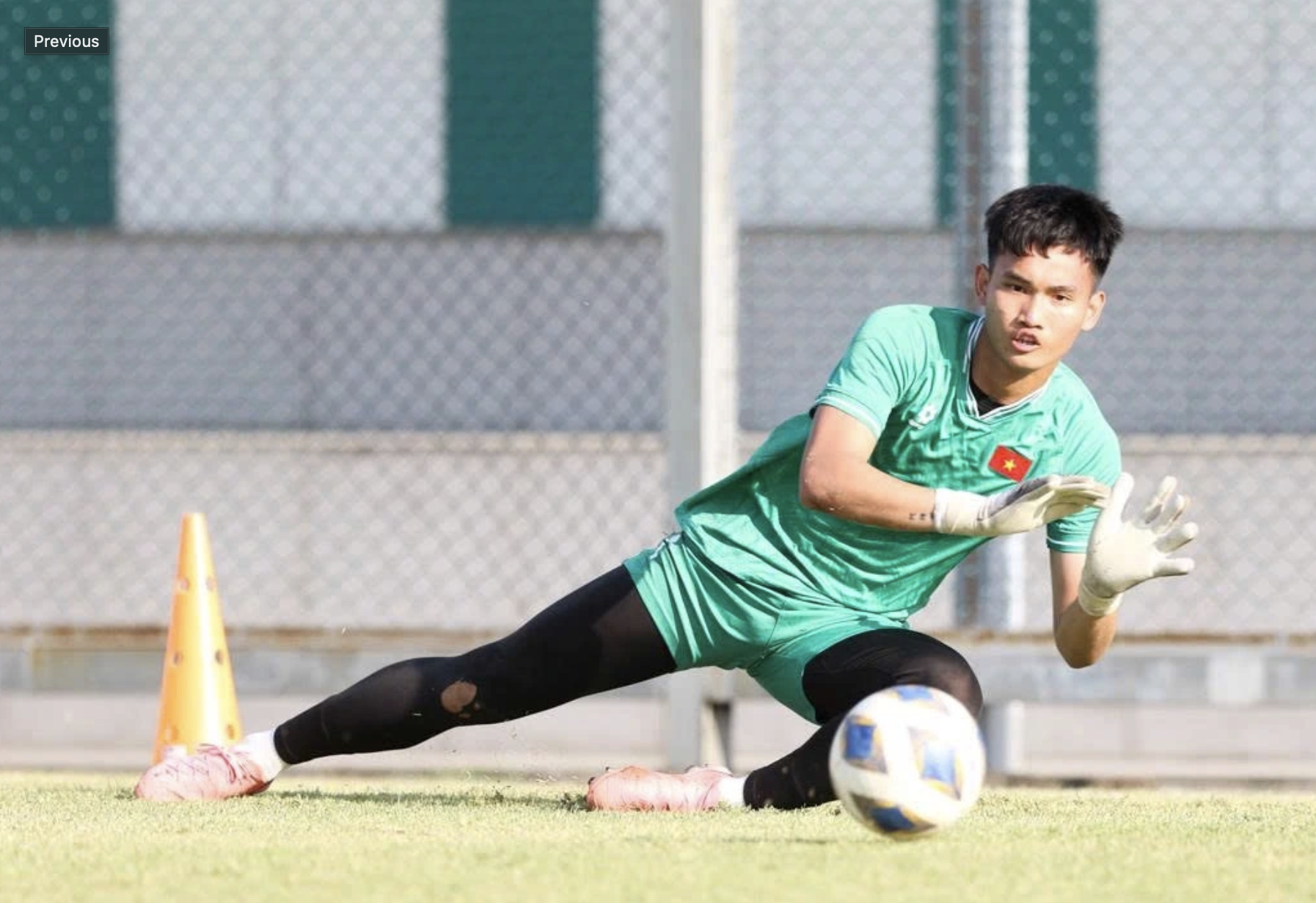 Cầu thủ cuối cùng U.23 Việt Nam sắp hội quân, HLV Kim trút bỏ gánh nặng- Ảnh 1.