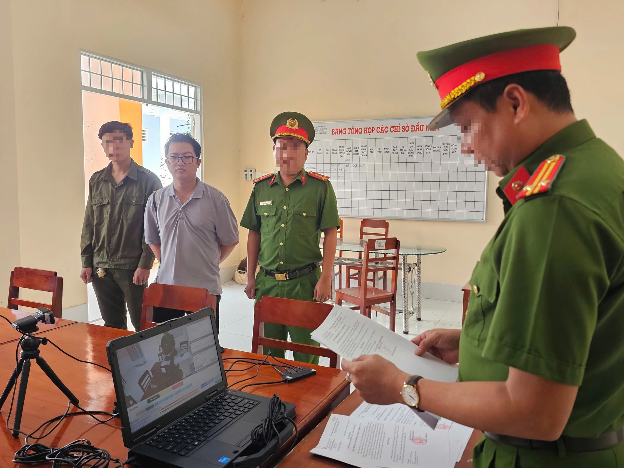 Vĩnh Long: Khởi tố người đàn ông dâm ô bé gái 8 tuổi- Ảnh 1.