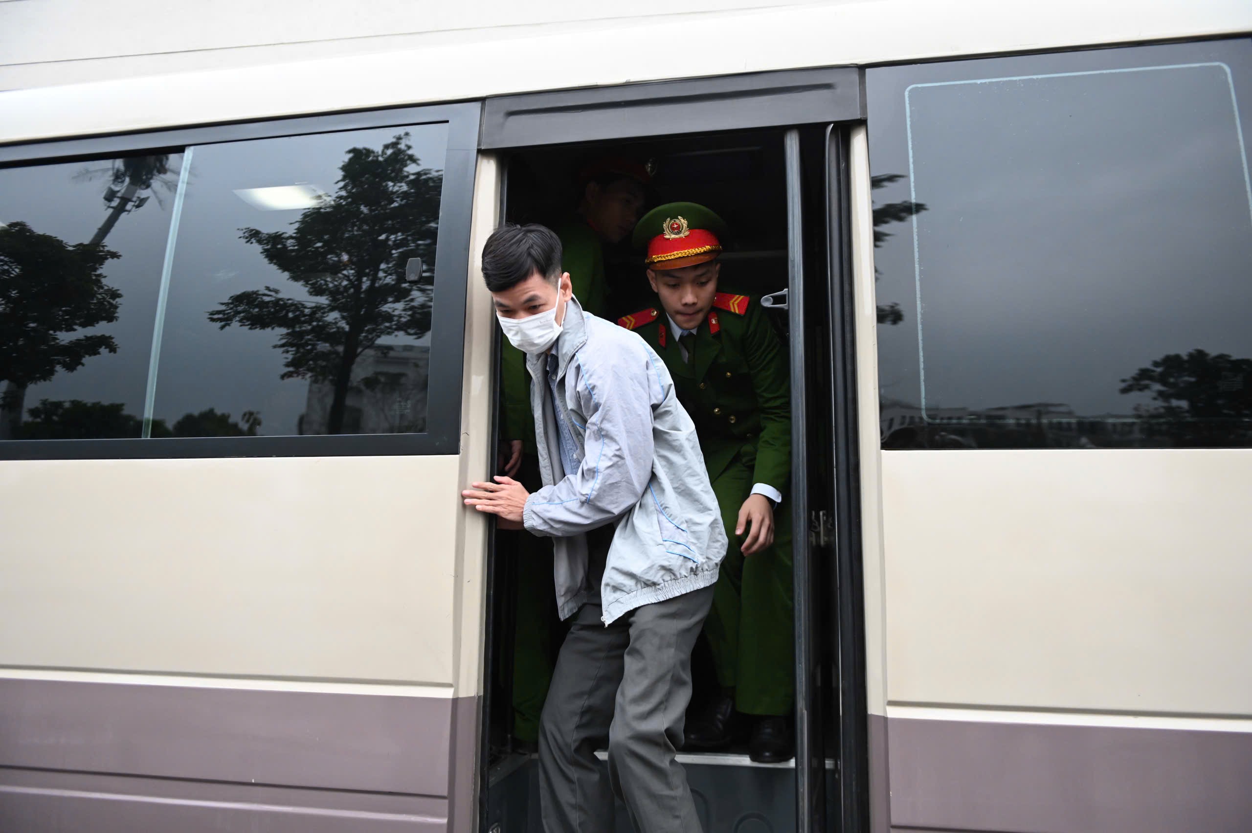 2 cựu Cục trưởng Cục An toàn thực phẩm hầu tòa vì nhận hối lộ- Ảnh 4.