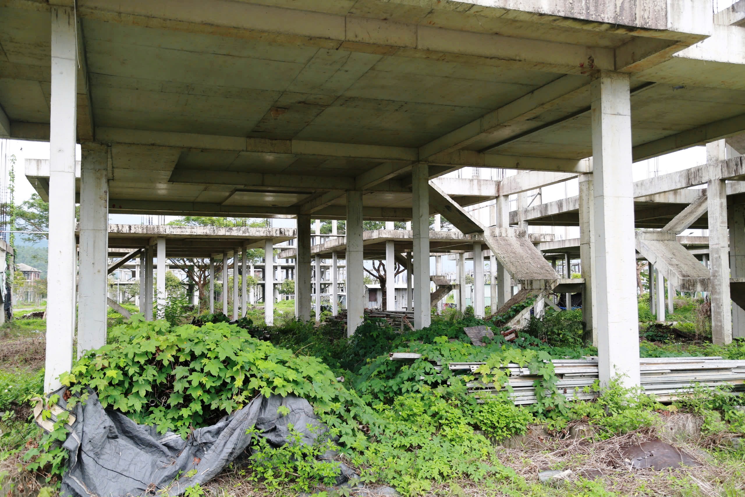 Cận cảnh khu đô thị gần 4.500 tỉ đồng ở Đà Nẵng dính hàng loạt vi phạm- Ảnh 9. Cận cảnh khu đô thị gần 4.500 tỉ đồng ở Đà Nẵng dính hàng loạt vi phạm- Ảnh 9.