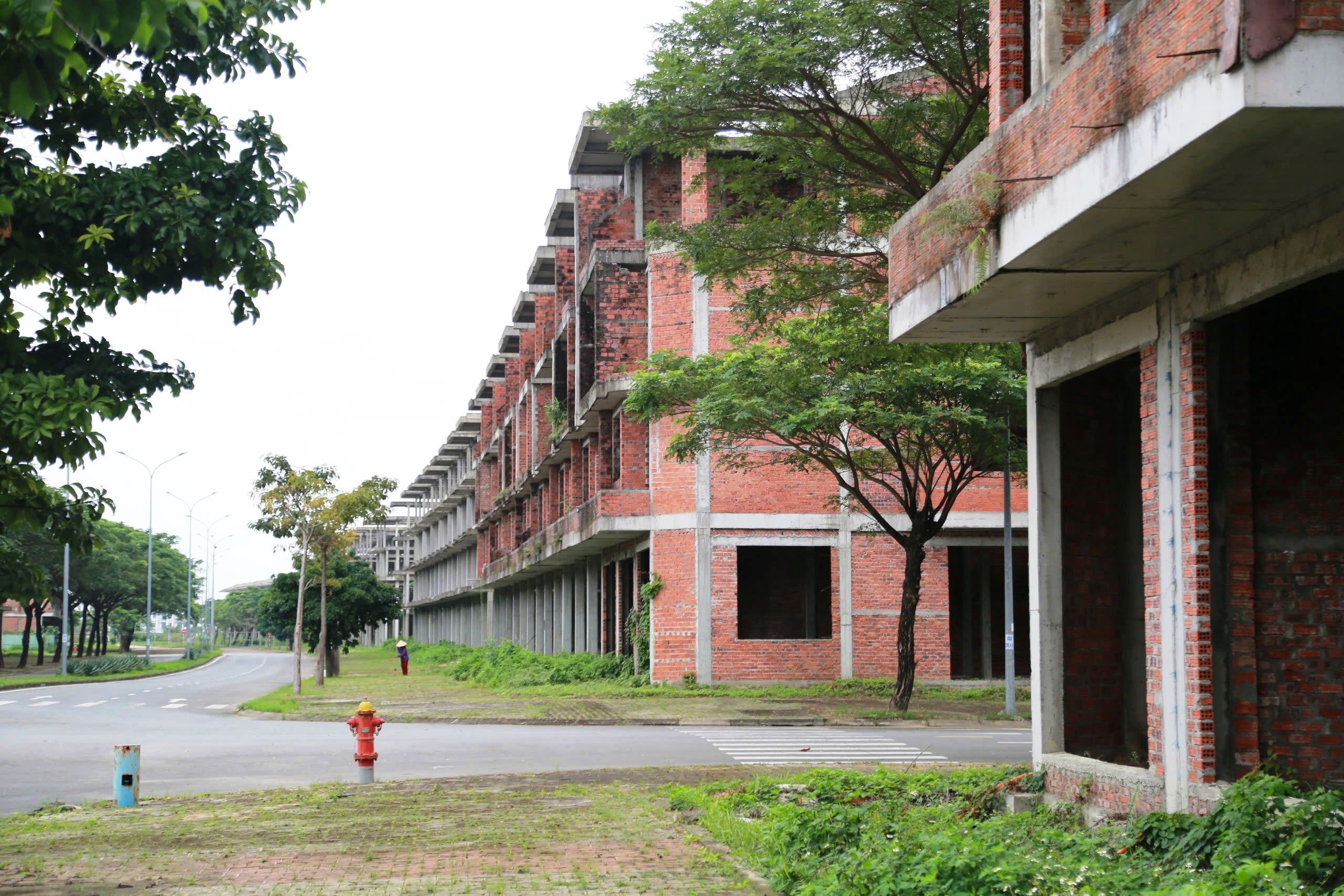 Cận cảnh khu đô thị gần 4.500 tỉ đồng ở Đà Nẵng dính hàng loạt vi phạm- Ảnh 11. Cận cảnh khu đô thị gần 4.500 tỉ đồng ở Đà Nẵng dính hàng loạt vi phạm- Ảnh 11.