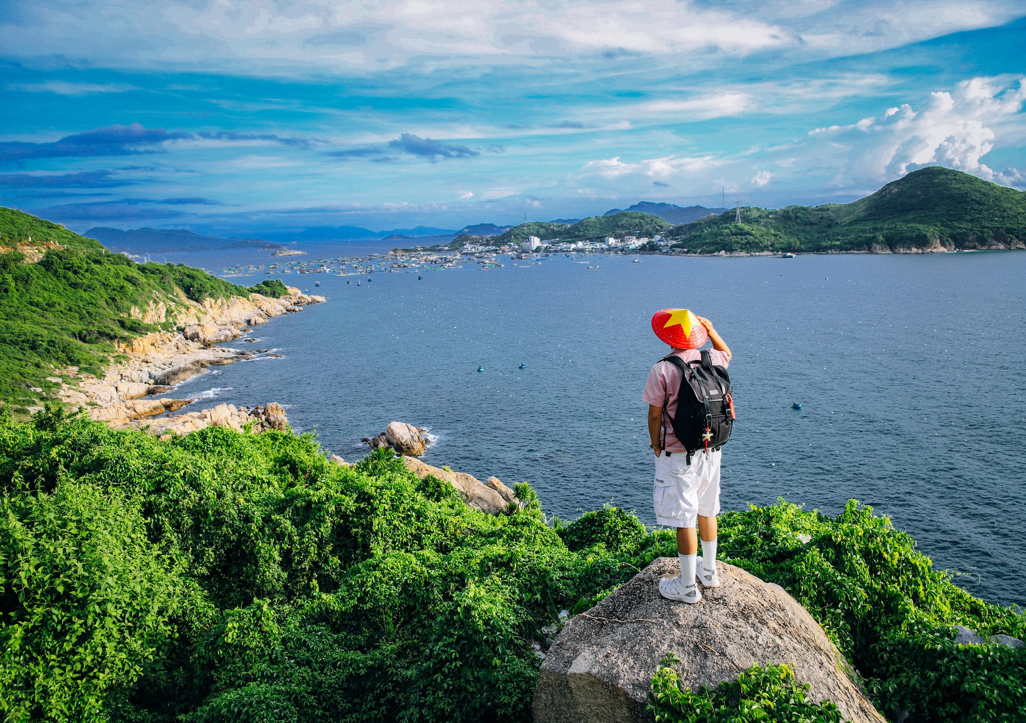 62 ng&agrave;y xuy&ecirc;n Việt, ch&agrave;ng trai g&acirc;y ấn tượng với những bức ảnh đẹp như tranh - Ảnh 5.