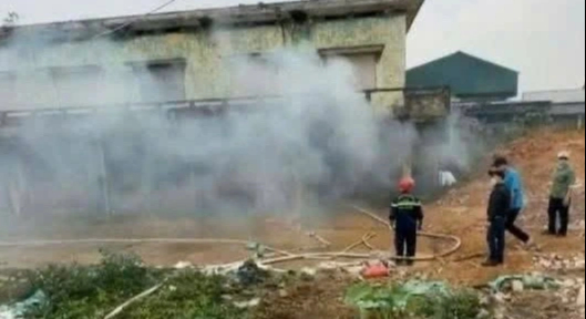 Giết đồng nghiệp, phóng hỏa xưởng giấy ở Hải Phòng  - Ảnh 2.