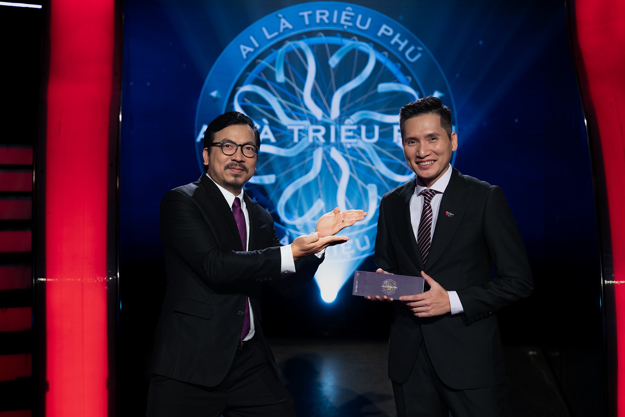 'Giáo sư xoay' Đinh Tiến Dũng rời 'Ai là triệu phú' sau 5 năm - Ảnh 1.