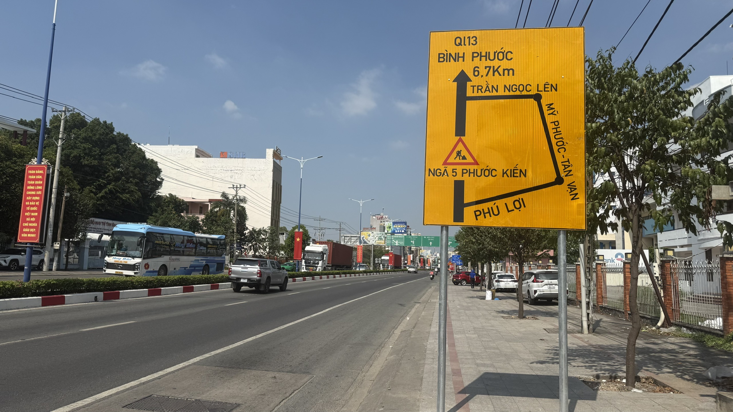 TP.HCM: Vì sao hầm chui hơn 1.000 tỉ đồng qua quốc lộ 13 chưa được thi công?- Ảnh 1. TP.HCM: Vì sao hầm chui hơn 1.000 tỉ đồng qua quốc lộ 13 chưa được thi công?- Ảnh 1.