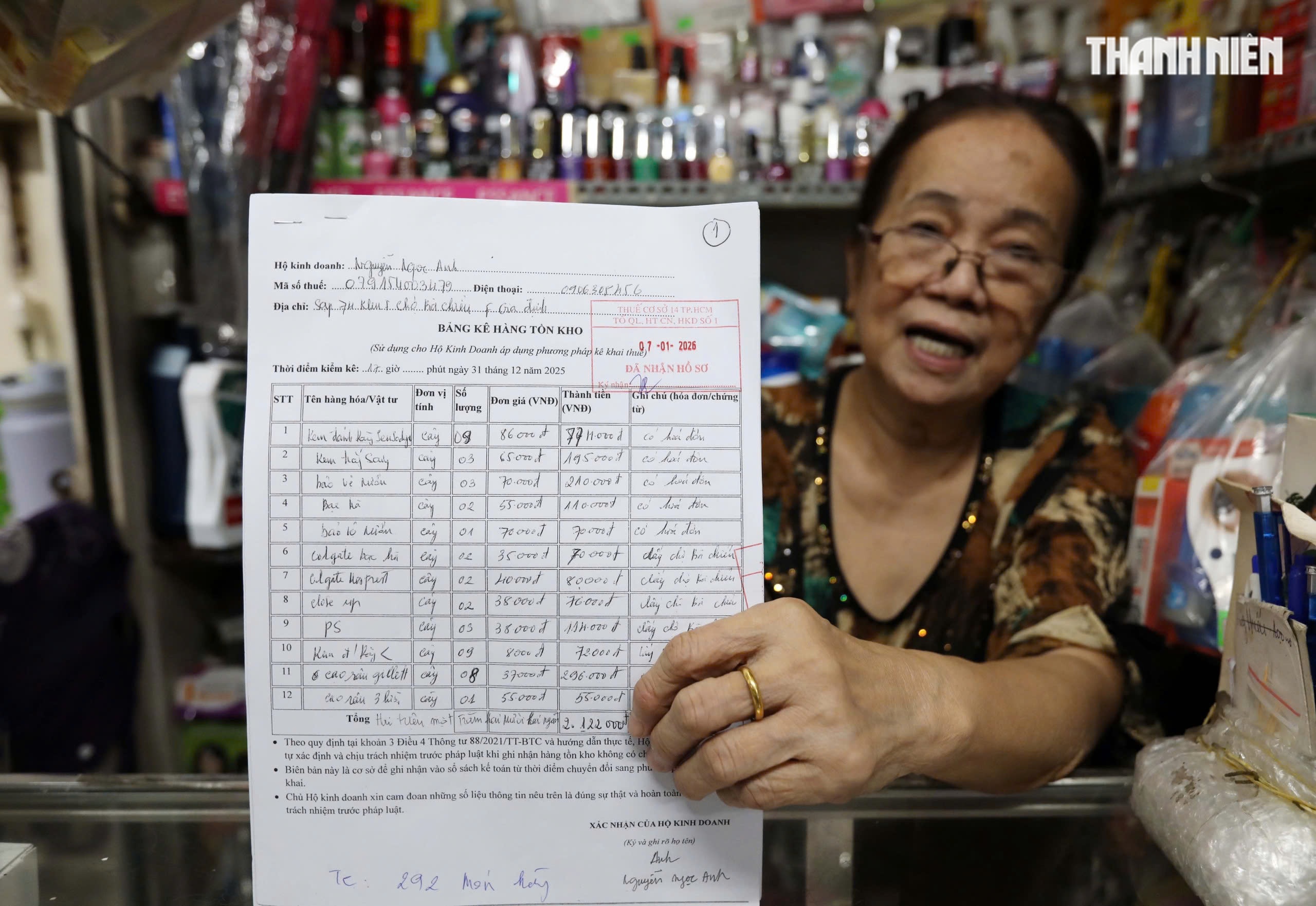 Nỗi lo của tiểu thương lớn tuổi khi chuyển từ thuế kho&aacute;n sang k&ecirc; khai thuế mới - Ảnh 3.
