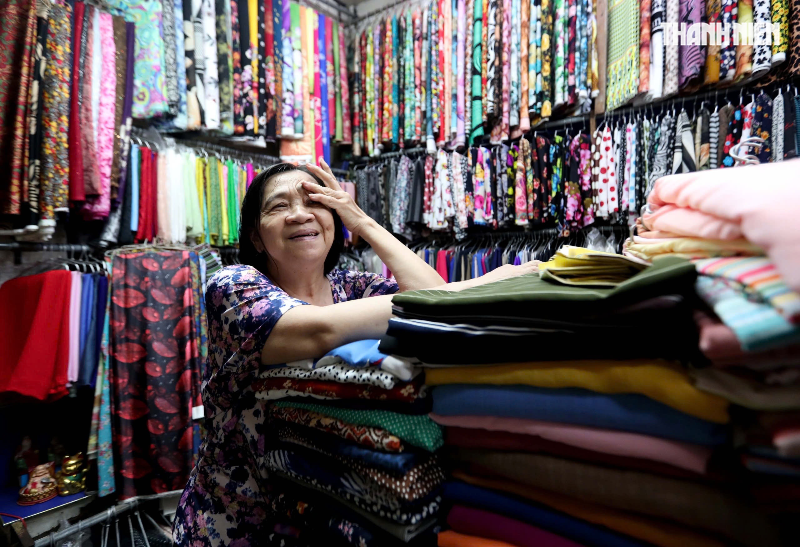 Nỗi lo của tiểu thương lớn tuổi khi chuyển từ thuế kho&aacute;n sang k&ecirc; khai thuế mới - Ảnh 4.