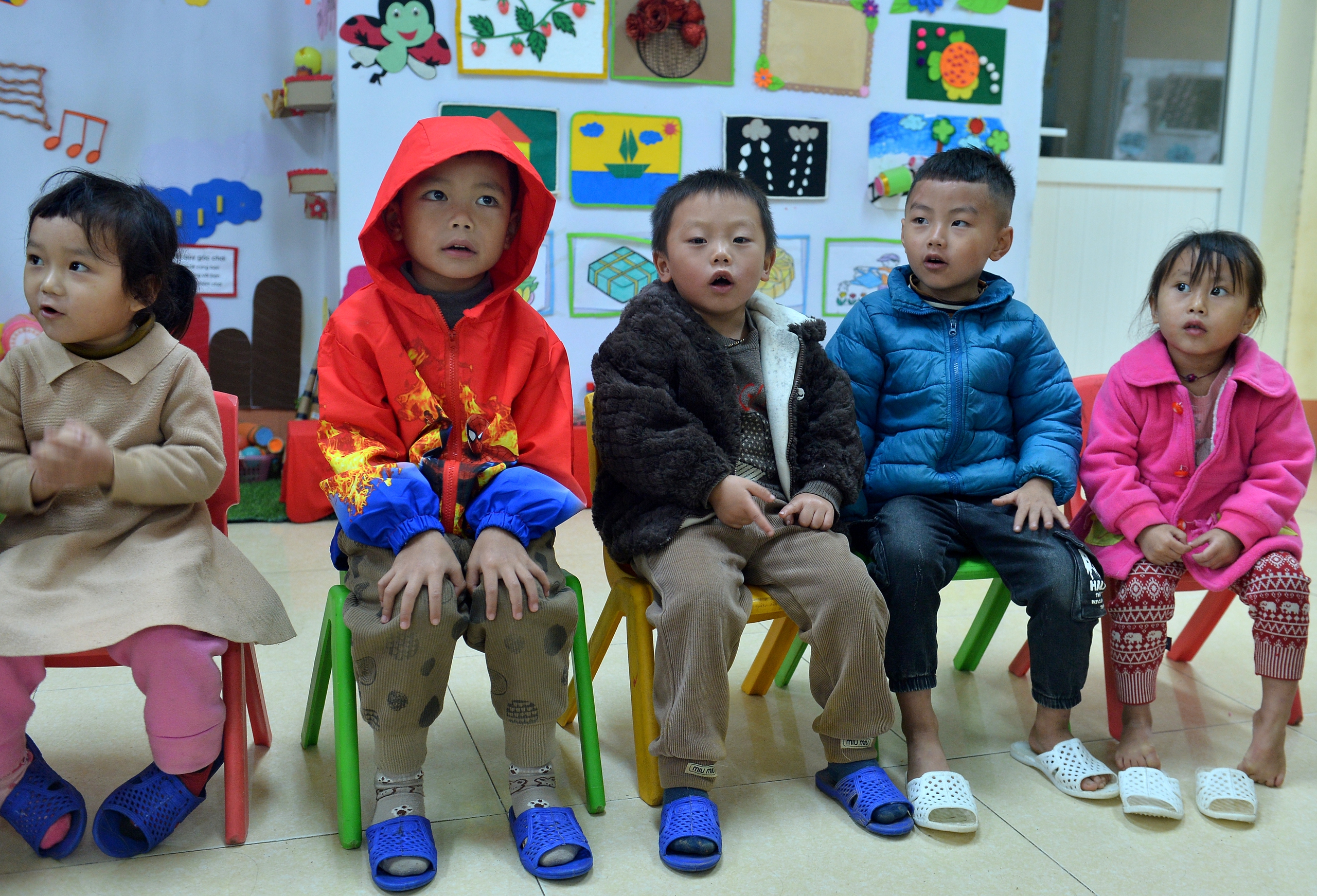 Dấu ấn Thanh Ni&ecirc;n nơi bi&ecirc;n cương Tổ quốc: Viết tiếp ước mơ cho trẻ mồ c&ocirc;i- Ảnh 2.