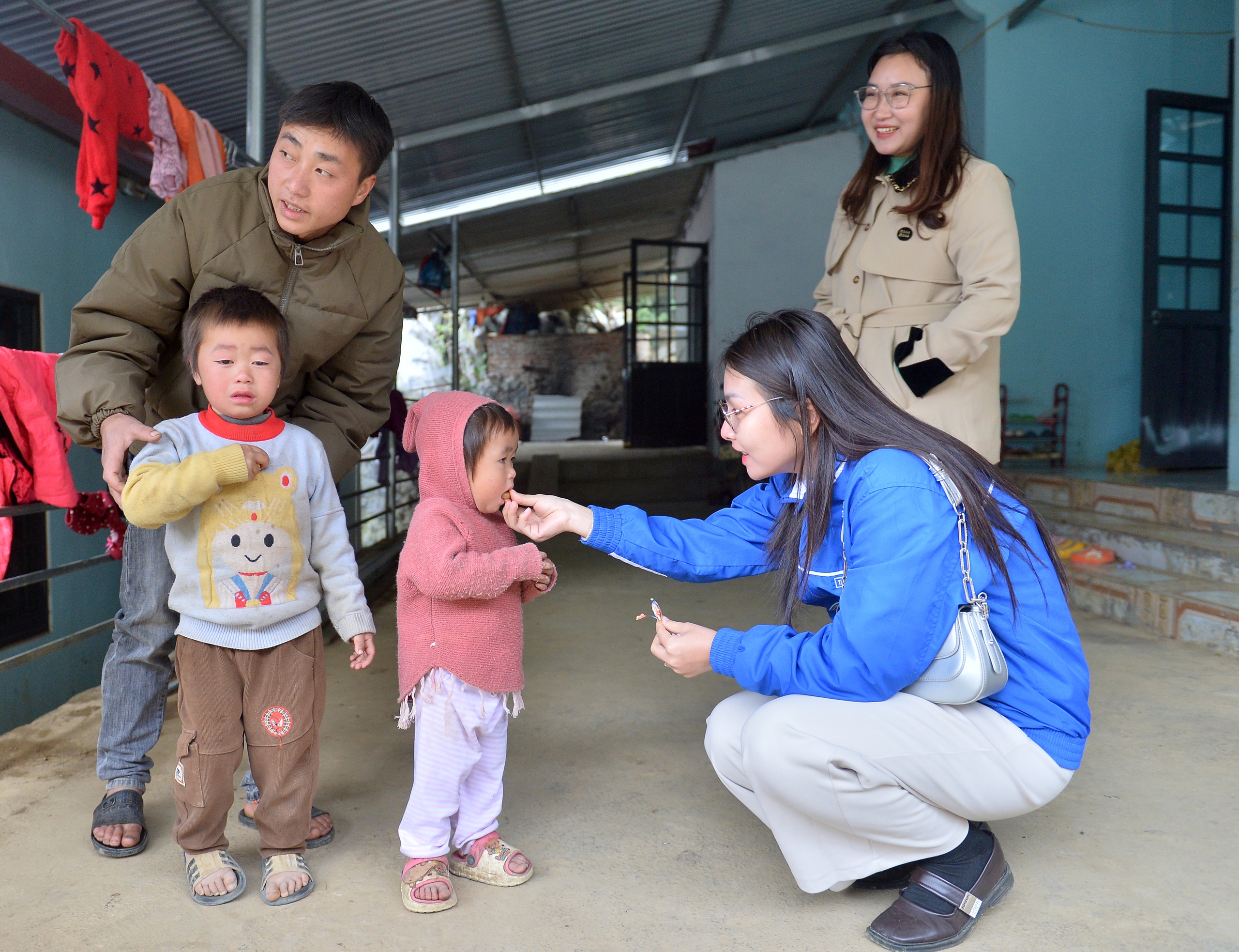 Dấu ấn Thanh Ni&ecirc;n nơi bi&ecirc;n cương Tổ quốc: Viết tiếp ước mơ cho trẻ mồ c&ocirc;i- Ảnh 15.