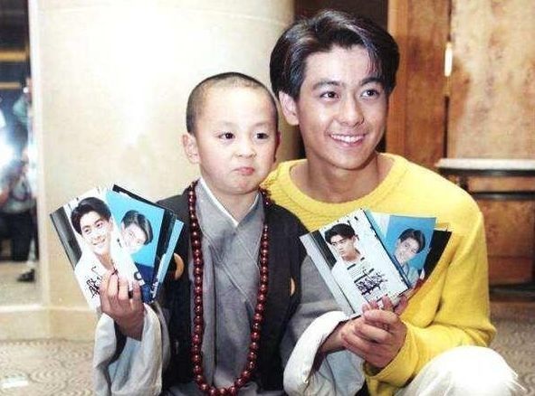 Th&iacute;ch Tiểu Long: Cuộc &lsquo;đ&agrave;o tho&aacute;t&rsquo; khỏi h&agrave;o quang tuổi 15 - Ảnh 2.