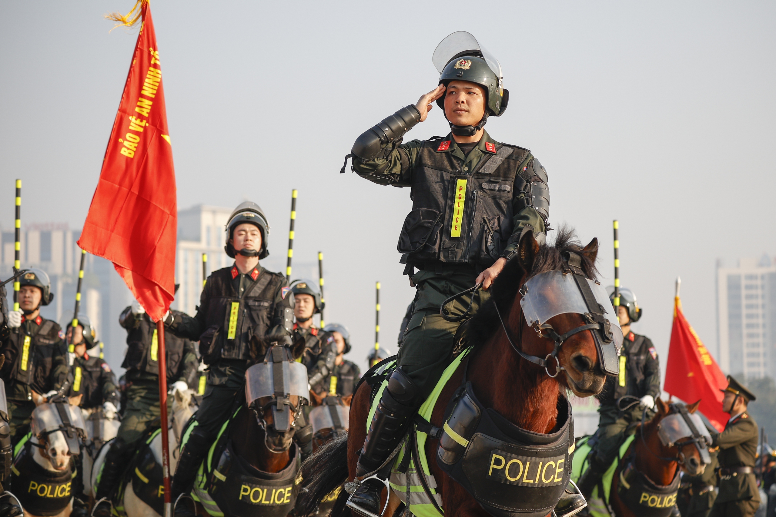Lực lượng tinh nhuệ và khí tài hiện đại bảo vệ đại hội đảng lần thứ XIV - Ảnh 22. Lực lượng tinh nhuệ và khí tài hiện đại bảo vệ đại hội đảng lần thứ XIV - Ảnh 22.