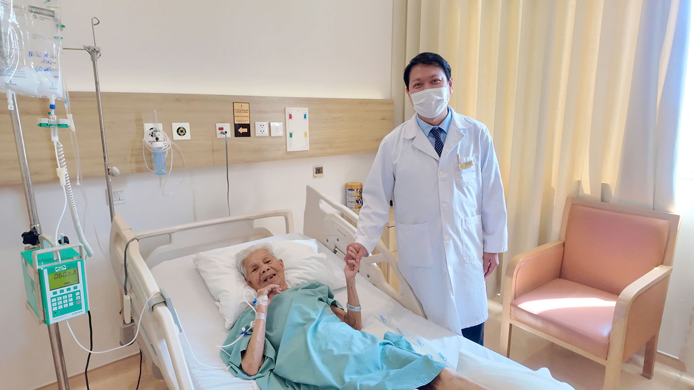 Bệnh Nhân 88 Tuổi Ung Thư Dạ Dày Hồi Phục Sau Phẫu Thuật Tại Vinmec Nha Trang- Ảnh 2.