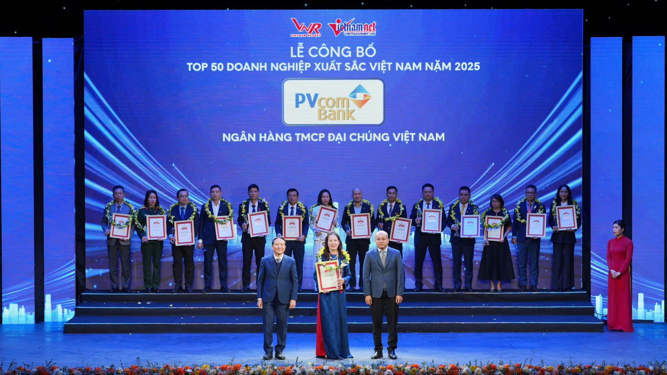 PVcomBank xếp vị trí 86 trong Top 500 Doanh nghiệp lớn nhất Việt Nam năm 2025 - Ảnh 2.