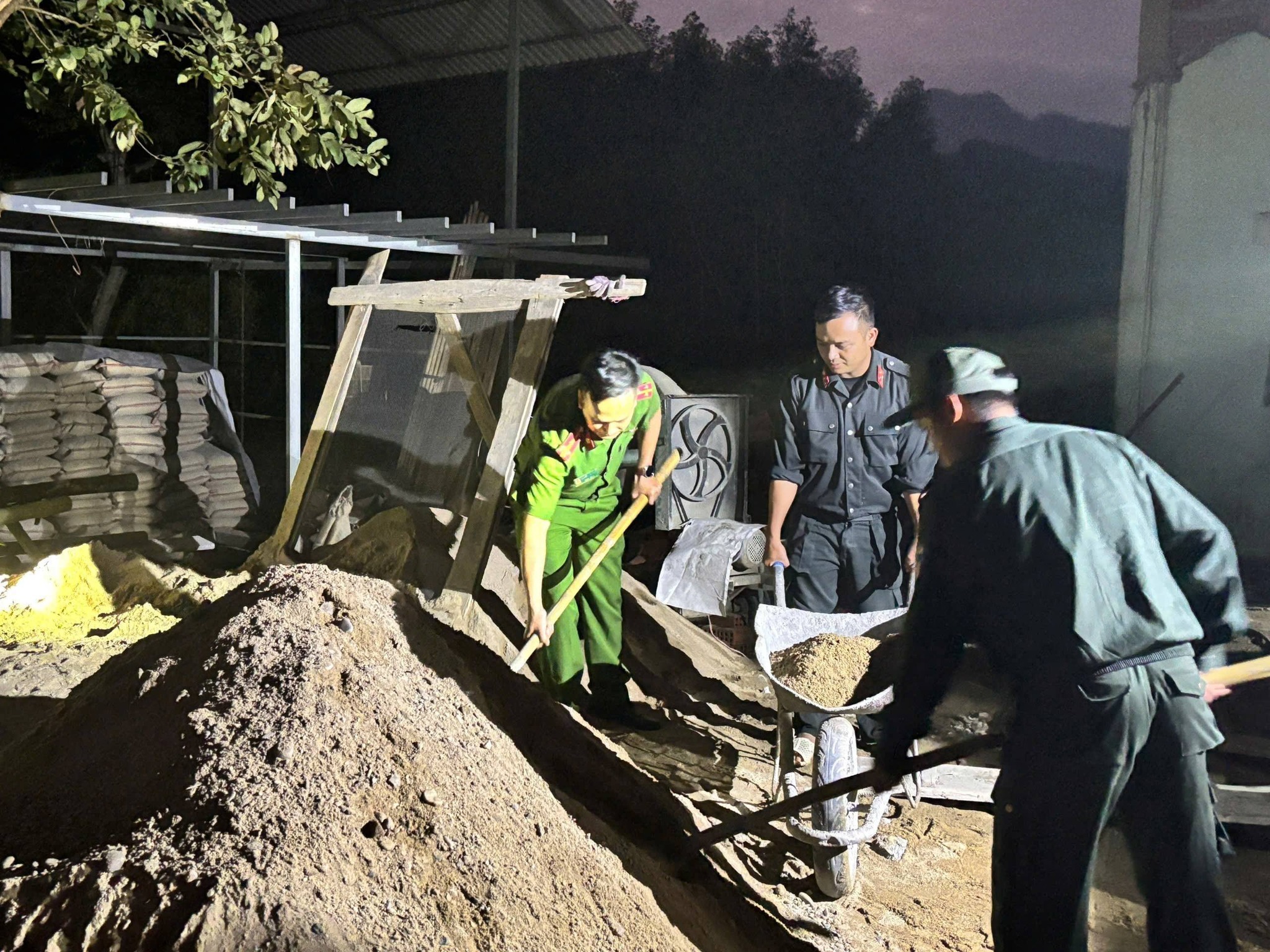 Tổng kết Chiến dịch Quang Trung: Dựng lại mái ấm, lan tỏa niềm tin từ lòng dân - Ảnh 4.