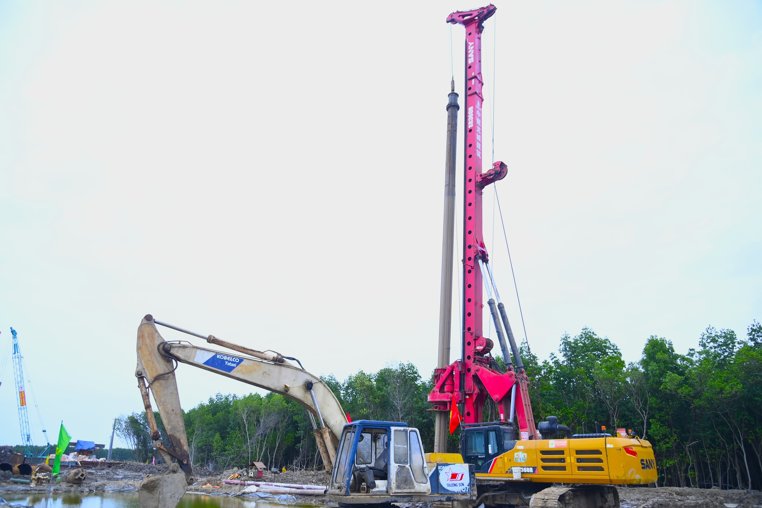 Kiến nghị gỡ khó về vật liệu cho loạt dự án chiến lược ở Cà Mau- Ảnh 1.