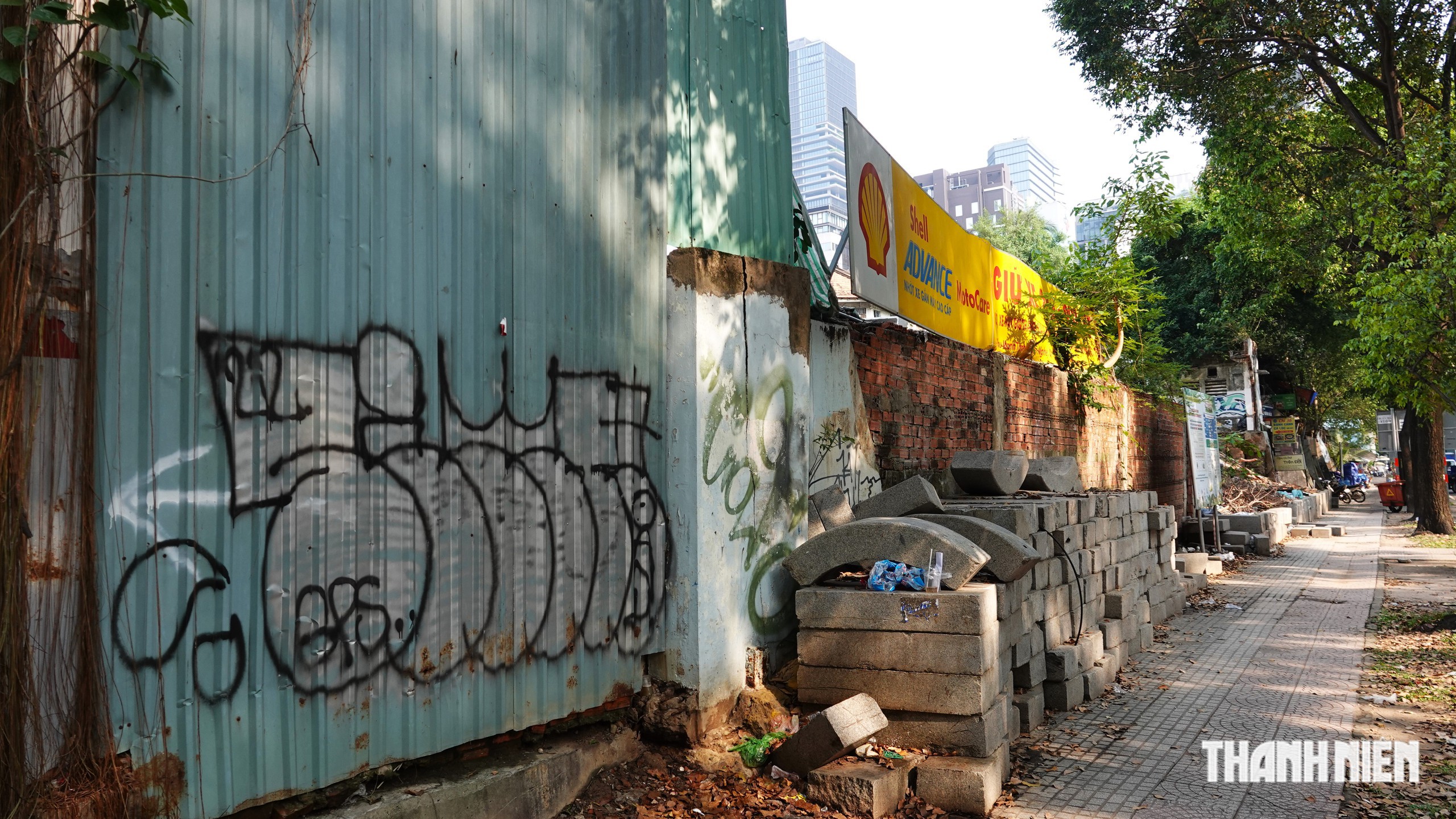 Vì sao cần chiến lược khi tận dụng 'đất vàng' bỏ trống ở TP.HCM? - Ảnh 3. Vì sao cần chiến lược khi tận dụng 'đất vàng' bỏ trống ở TP.HCM? - Ảnh 3.