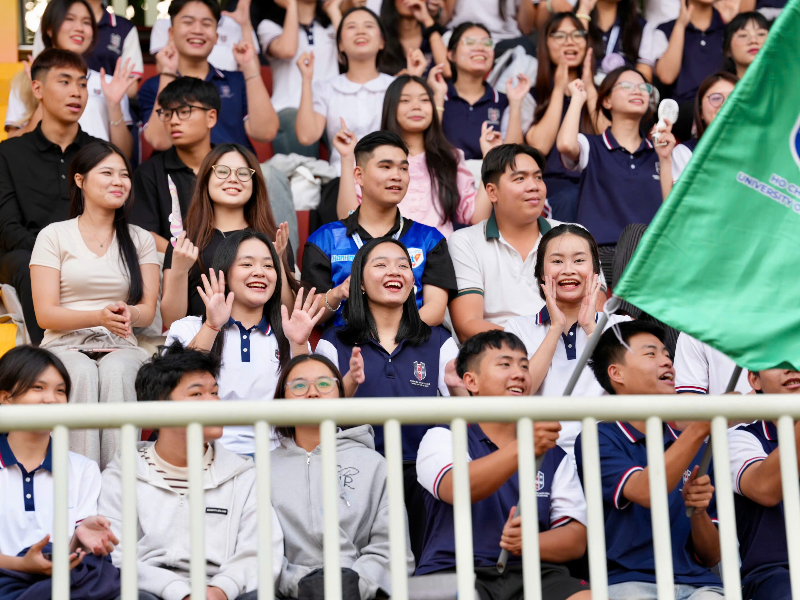 Những h&igrave;nh ảnh đẹp, tr&agrave;n đầy năng lượng tại ng&agrave;y khai mạc TNSV THACO cup 2026 - Ảnh 16.