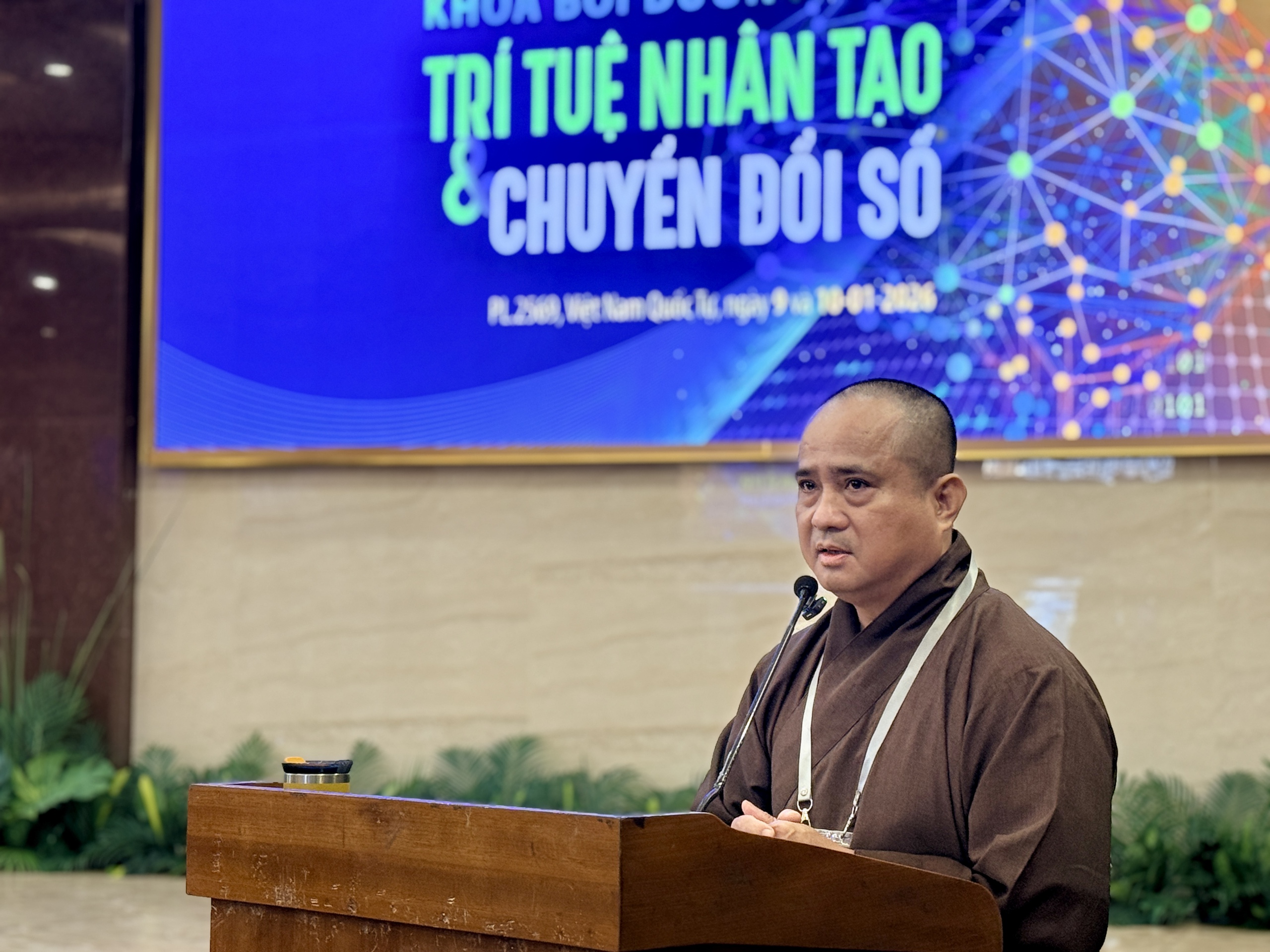 Hơn 700 tăng ni , phật tử tham gia khóa học AI tại Việt Nam Quốc Tự - Ảnh 2. Hơn 700 tăng ni , phật tử tham gia khóa học AI tại Việt Nam Quốc Tự - Ảnh 2.