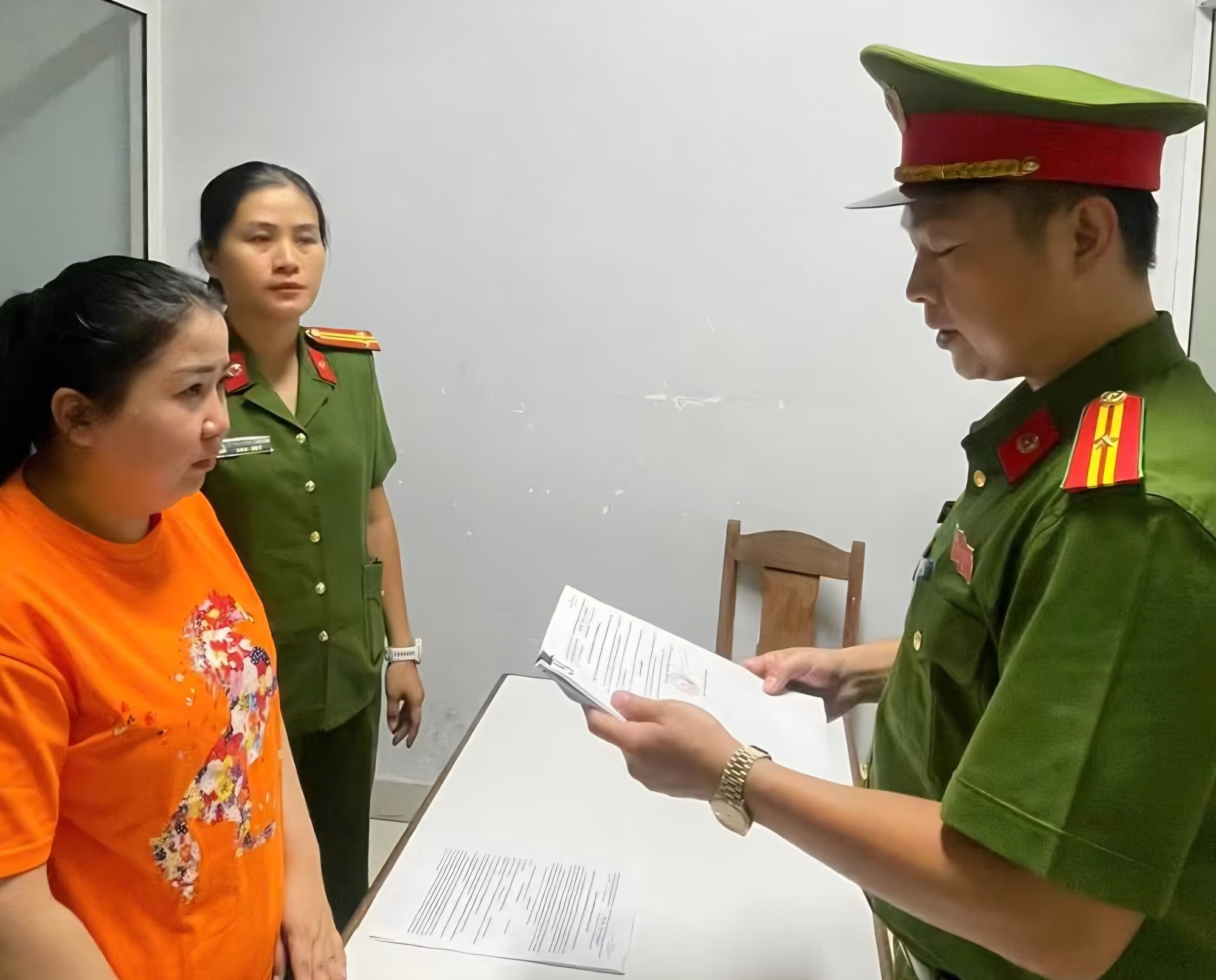 Nữ 9X dùng chiêu 'hàng sỉ, hàng thanh lý' dụ góp vốn, lừa đảo hơn 15,4 tỉ đồng- Ảnh 1.