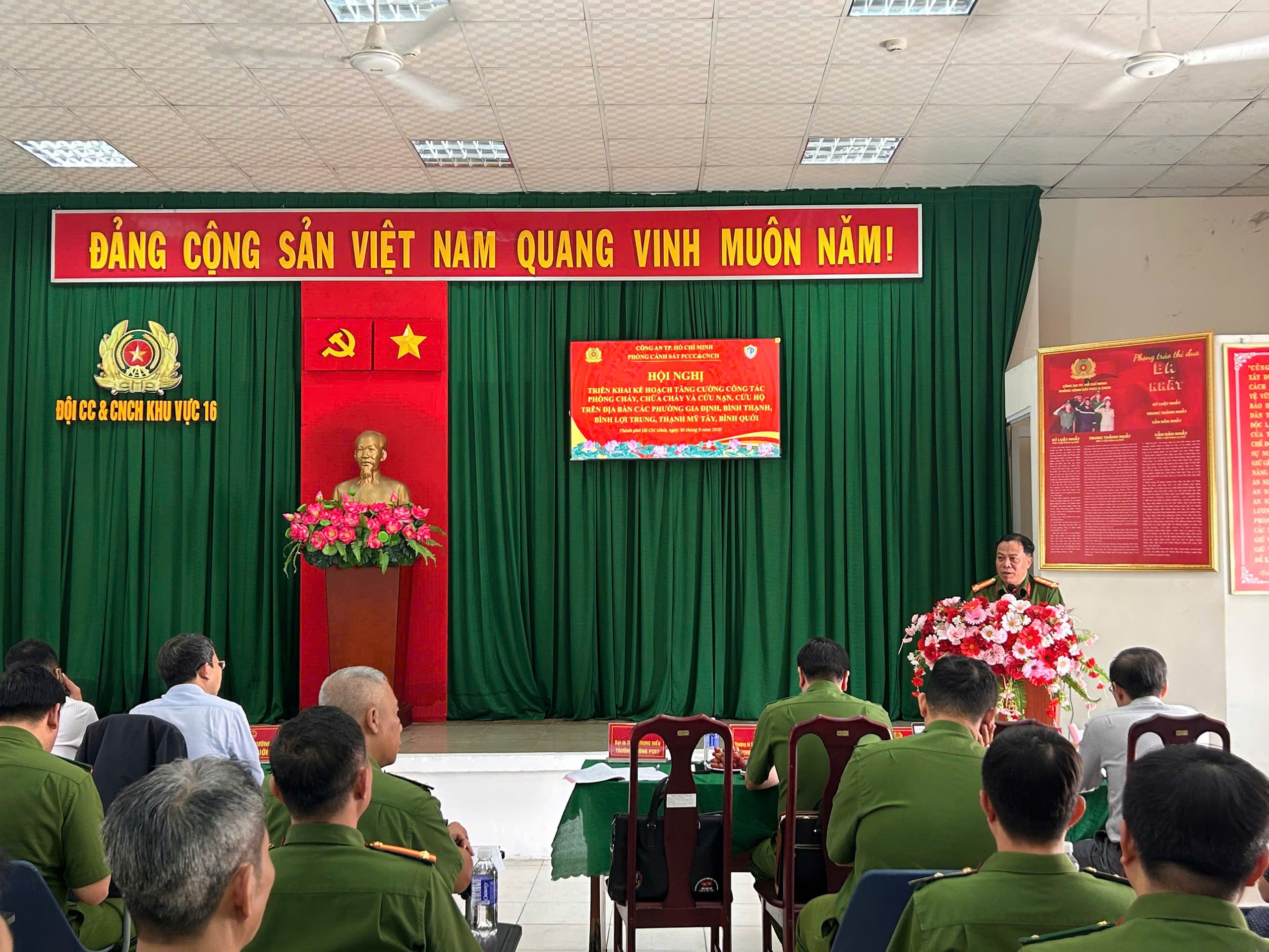 Siết chặt công tác PCCC tại 5 phường - Ảnh 2.