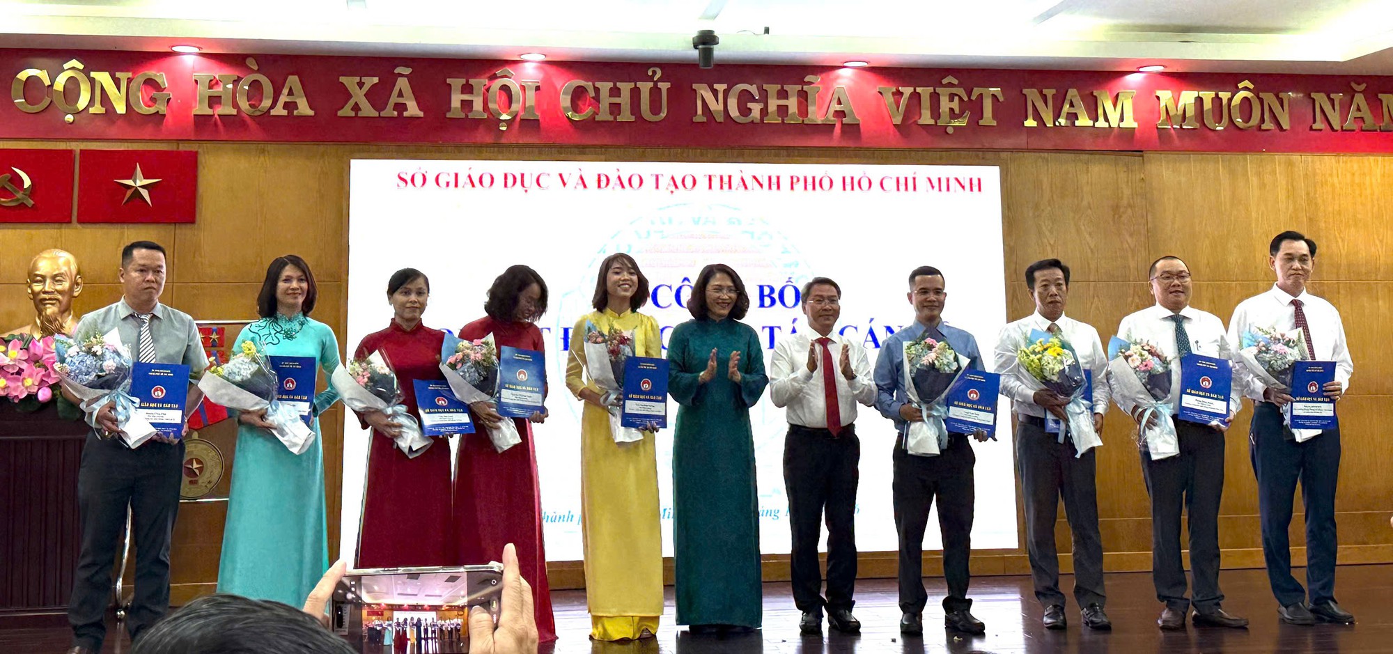 Sở GD-ĐT TP.HCM tiếp tục bổ nhiệm hiệu trưởng, hiệu ph&oacute; c&aacute;c trường học- Ảnh 1.