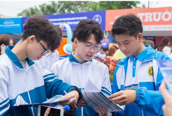 Tín dụng chính sách tiếp sức người học, phát triển nhân lực chất lượng cao - Ảnh 1.