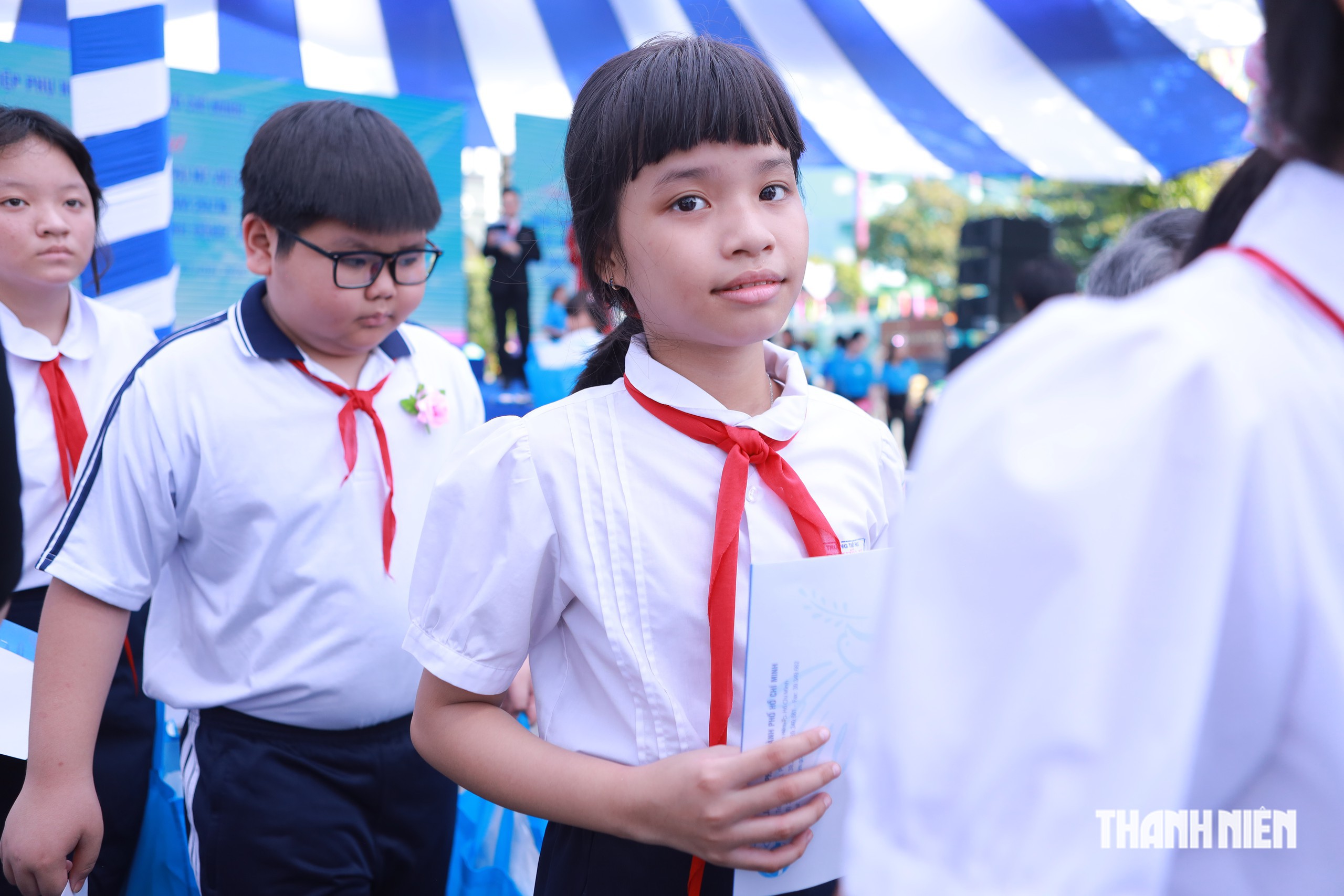 Nguyên Phó chủ tịch nước Trương Mỹ Hoa dự lễ phát động phong trào phụ nữ TP.HCM - Ảnh 5.