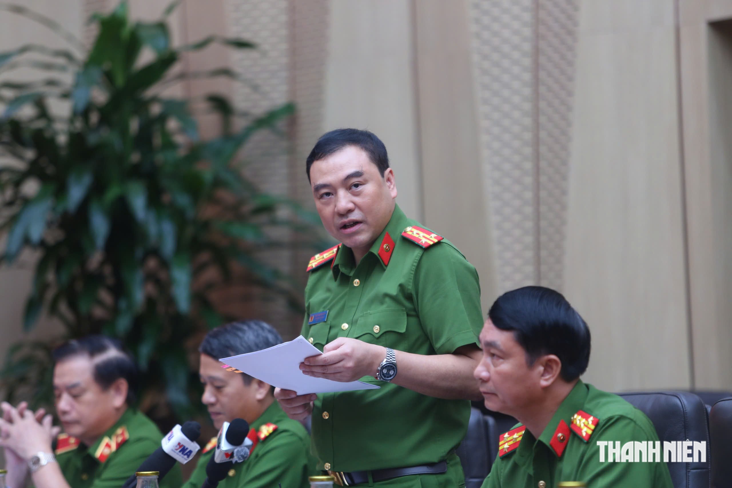 Vụ án liên quan cựu Thứ trưởng Hoàng Trung: Đã khởi tố 39 người- Ảnh 1.
