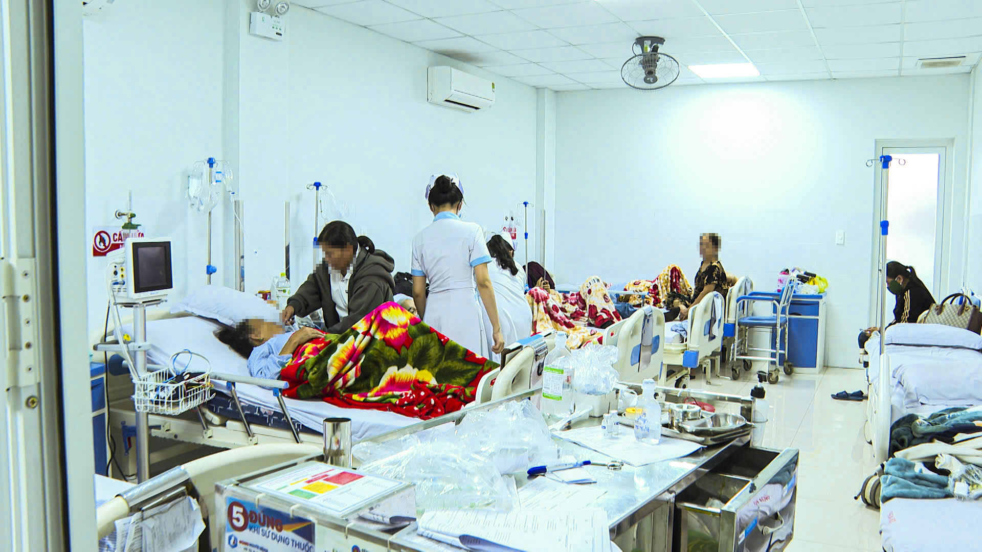 Vụ nhiều người nghi ngộ độc thực phẩm sau ăn bánh mì: Tăng lên 60 ca- Ảnh 3.