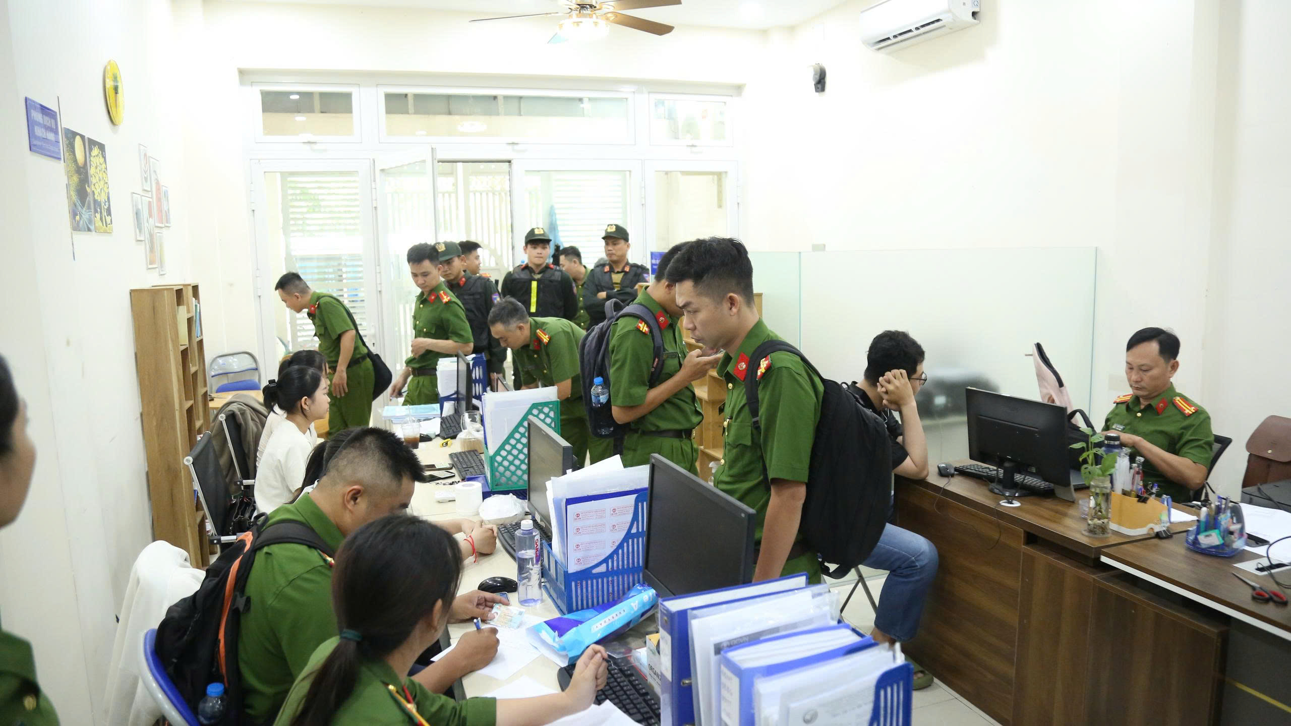 Công an TP.HCM bắt 21 bị can làm sai lệch kết quả quan trắc môi trường- Ảnh 3.