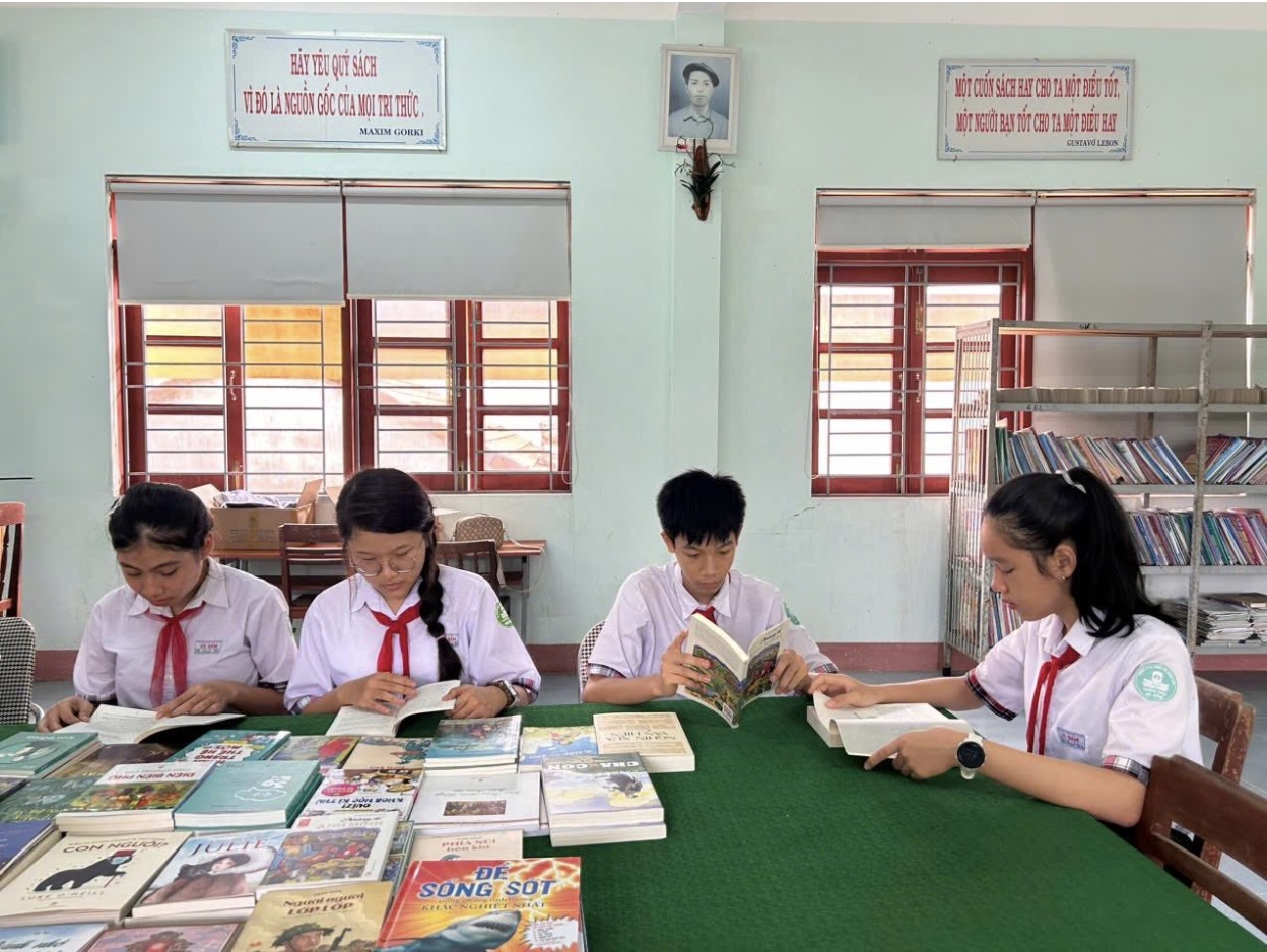 Tủ sách Đặng Thùy Trâm đã về với Sơn Mỹ- Ảnh 1.