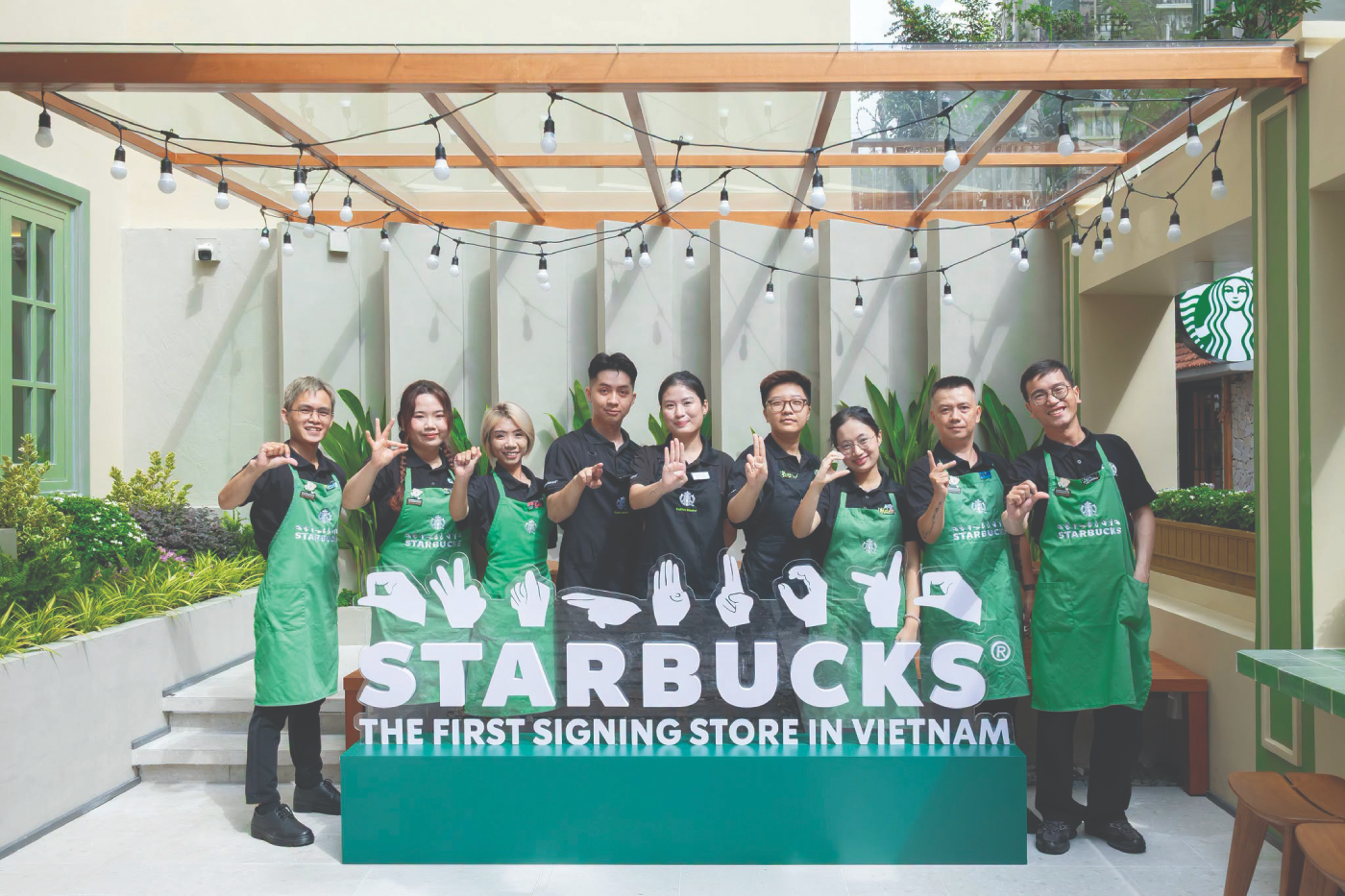 Starbucks Việt Nam: 'Lớn lên cùng cộng đồng' - Ảnh 2.