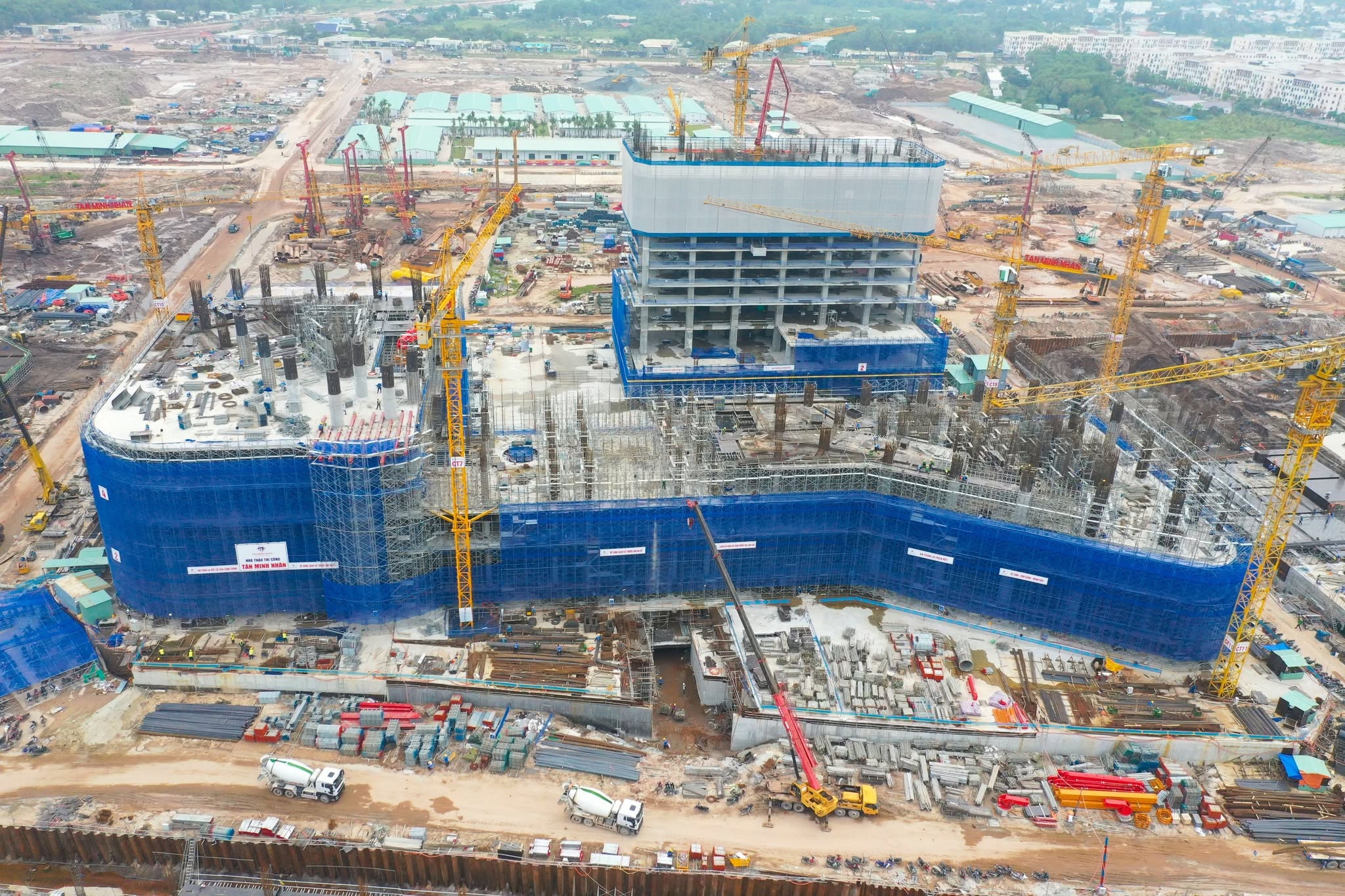 Đại công trường 17 tòa khách sạn hạng sang ở Phú Quốc tăng tốc trước thềm APEC- Ảnh 3.